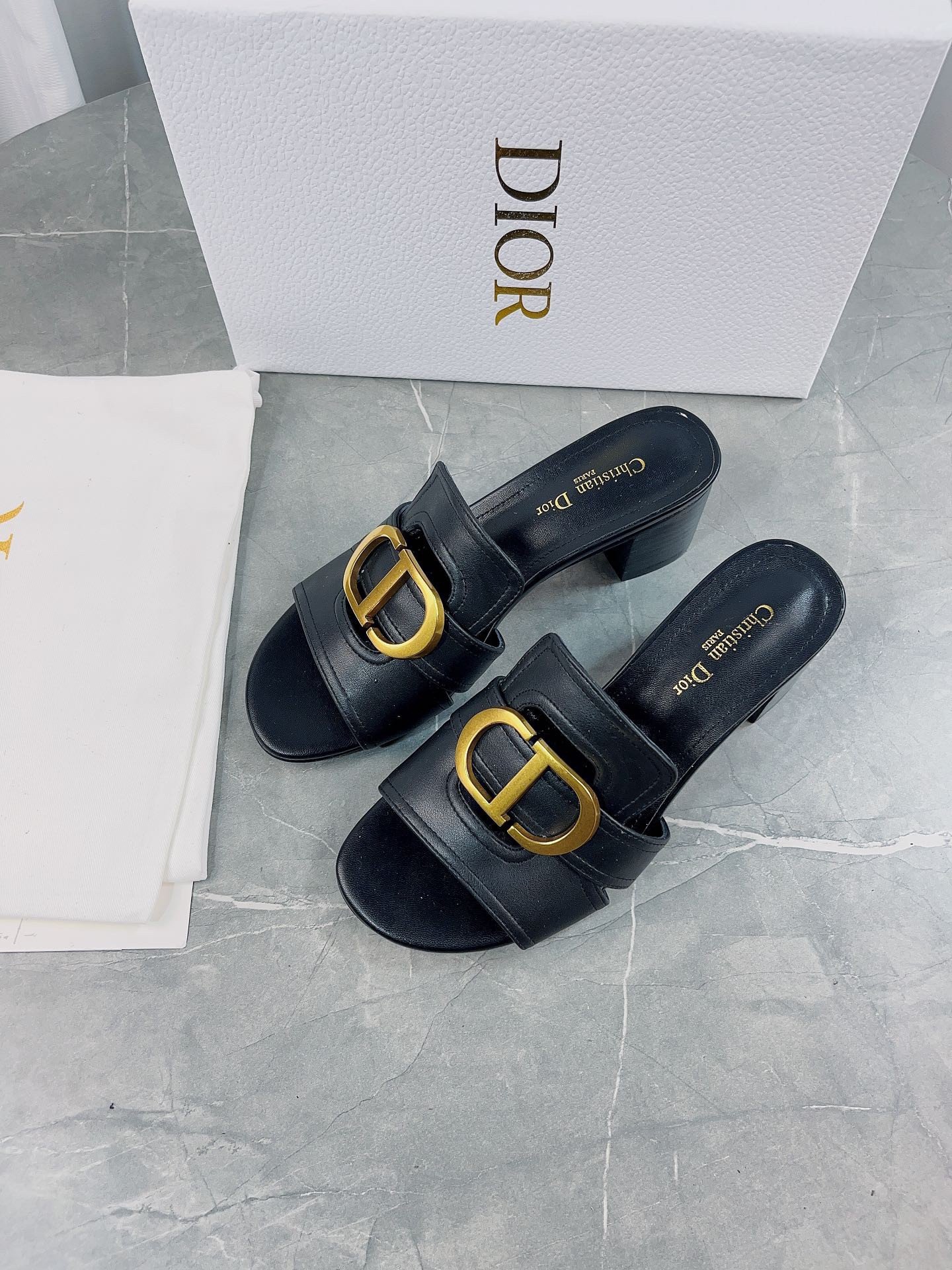 Dior 30 Montaigne Heeled Slides In Black Calfskin