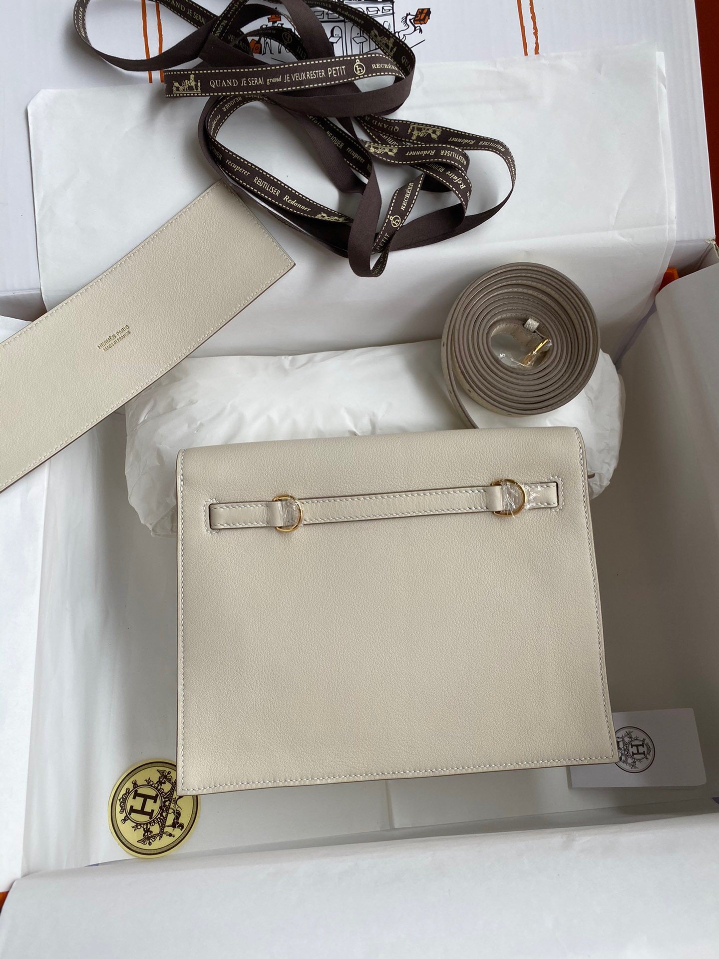 Hermes Kelly Danse II Handmade Bag In Craie Evercolor Calfskin