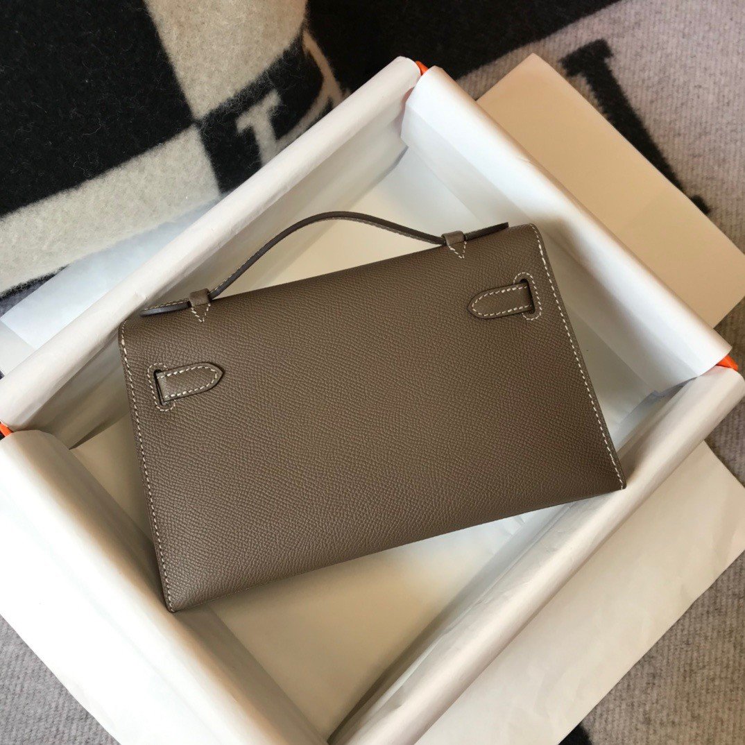 Hermes Kelly Pochette Clutch Bag In Taupe Epsom Leather