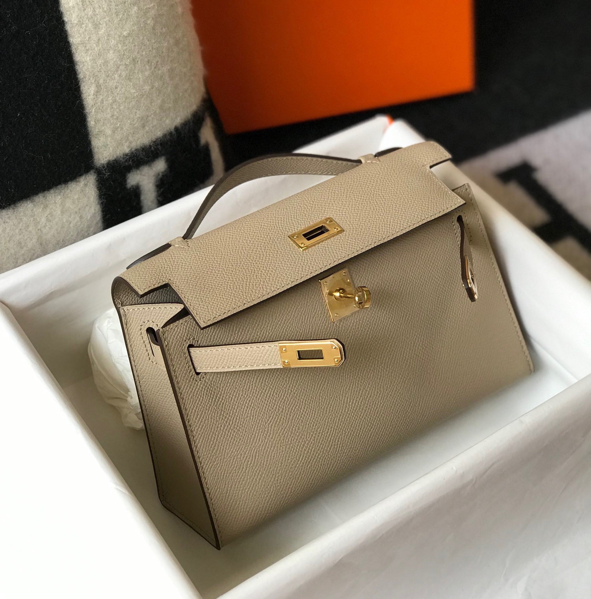 Hermes Kelly Pochette Clutch Bag In Gris Tourterelle Epsom Leather