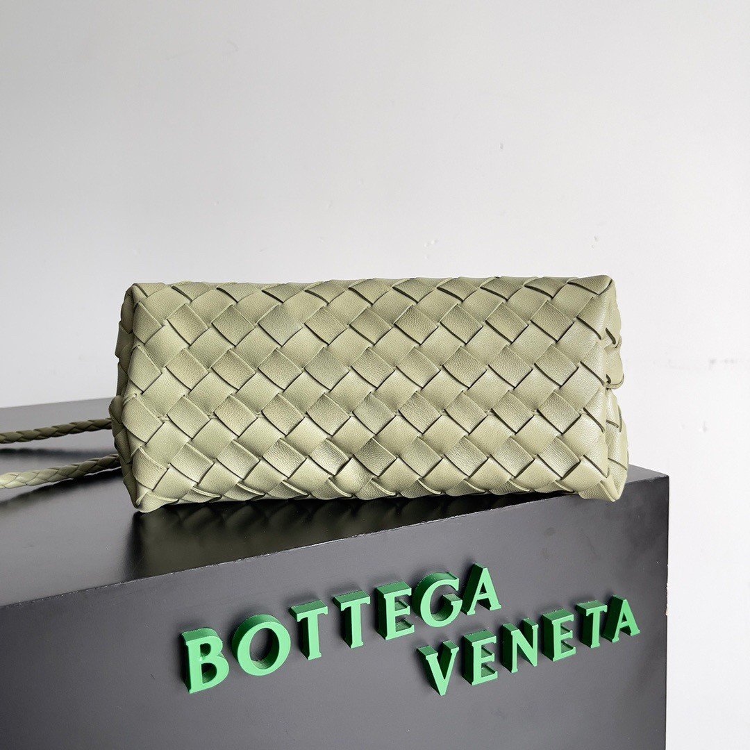 Bottega Veneta Small Andiamo Bag In Travertine Intrecciato Lambskin