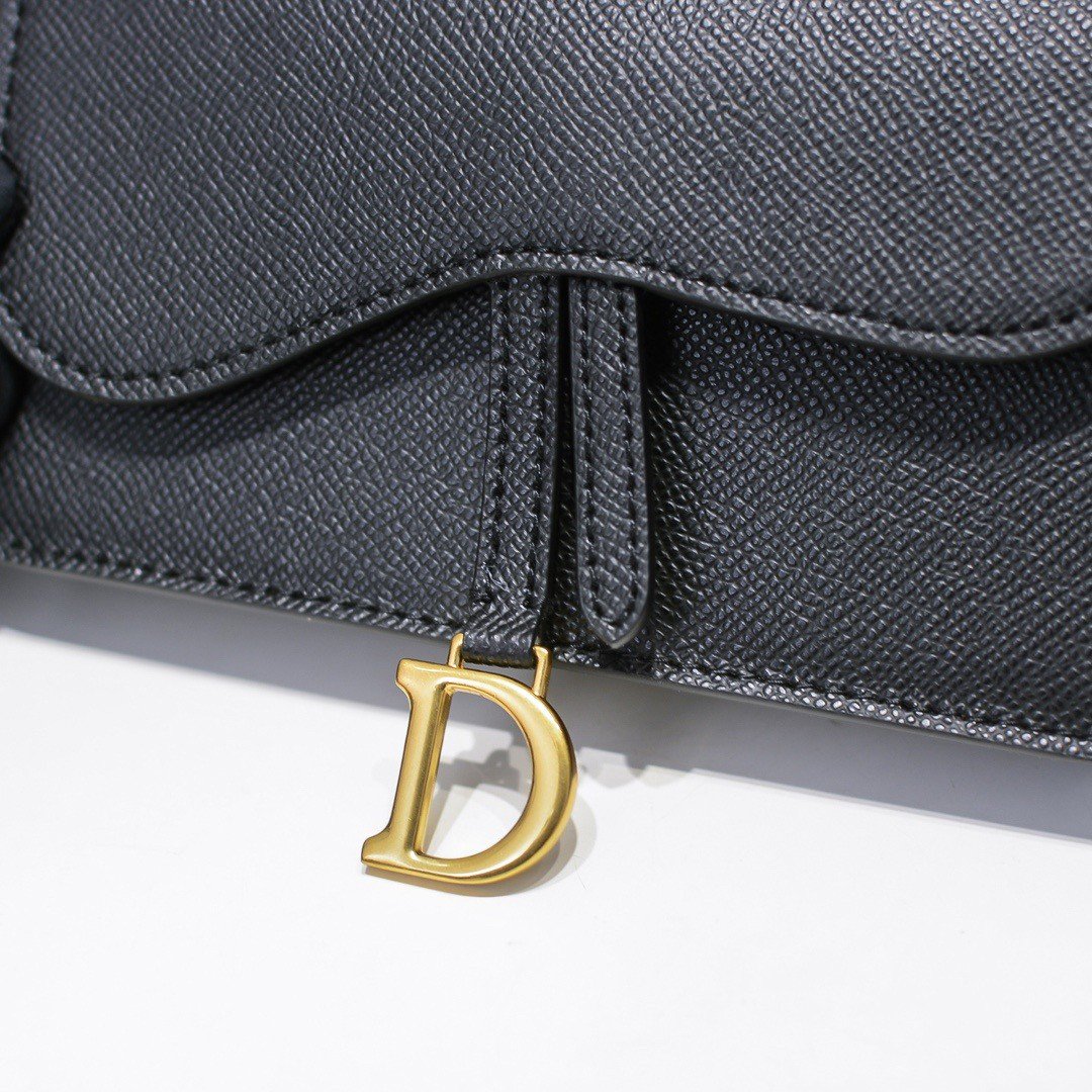 Dior Saddle Belt Bag In Black Grained Calfskin