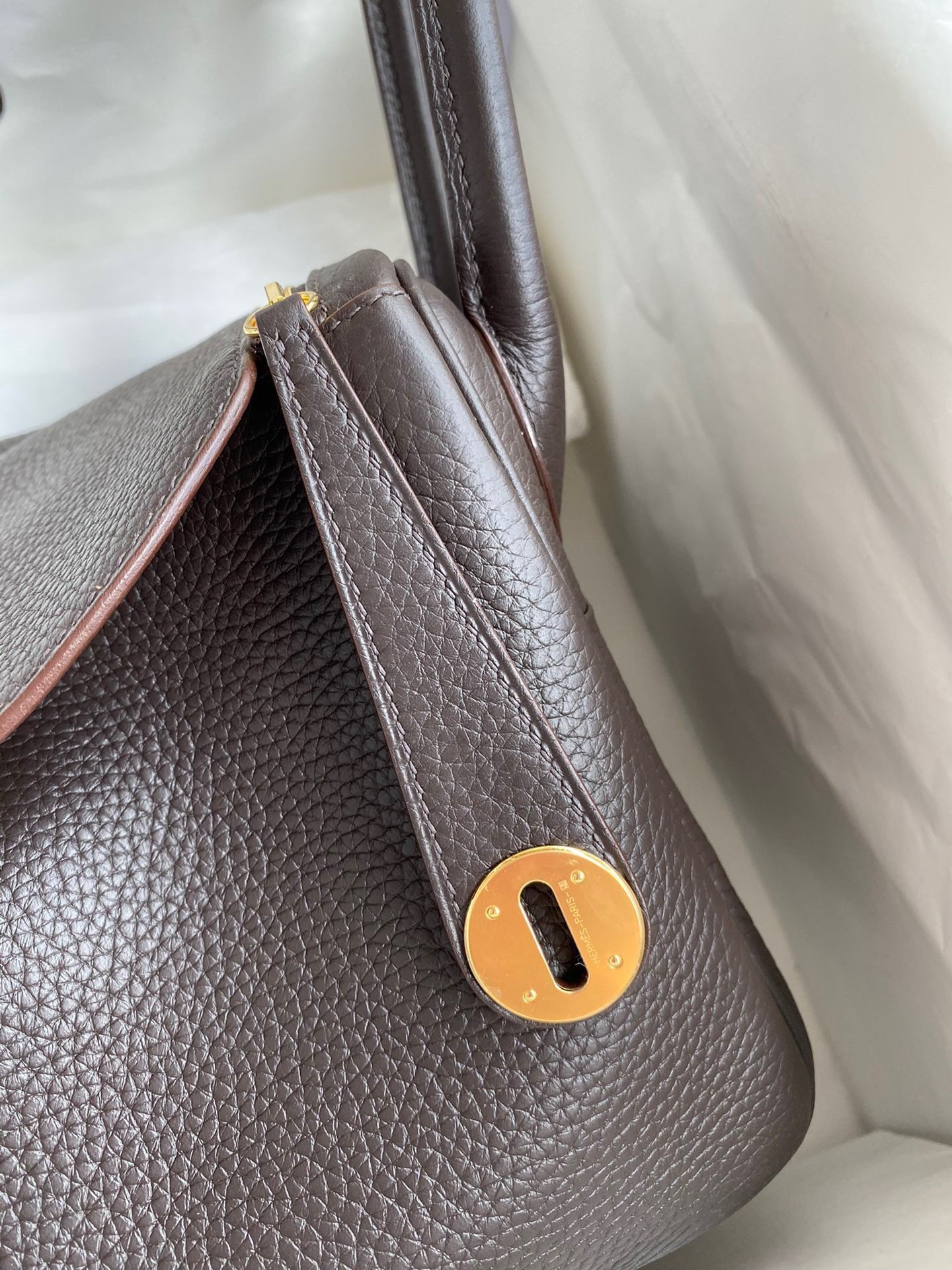 Hermes Lindy 26 Handmade Bag In Ebene Clemence Leather