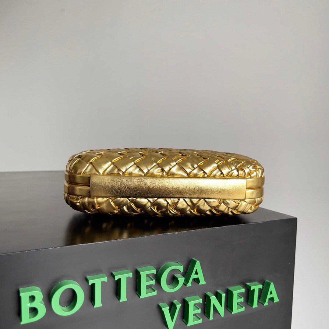 Bottega Veneta Knot Minaudiere Clutch In Gold Intreccio laminated Leather