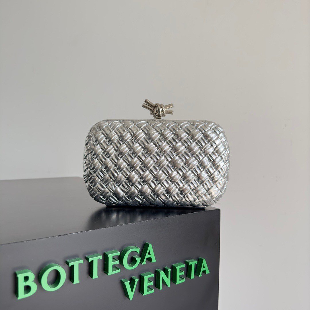 Bottega Veneta Knot Minaudiere Clutch In Silver Intreccio laminated Leather