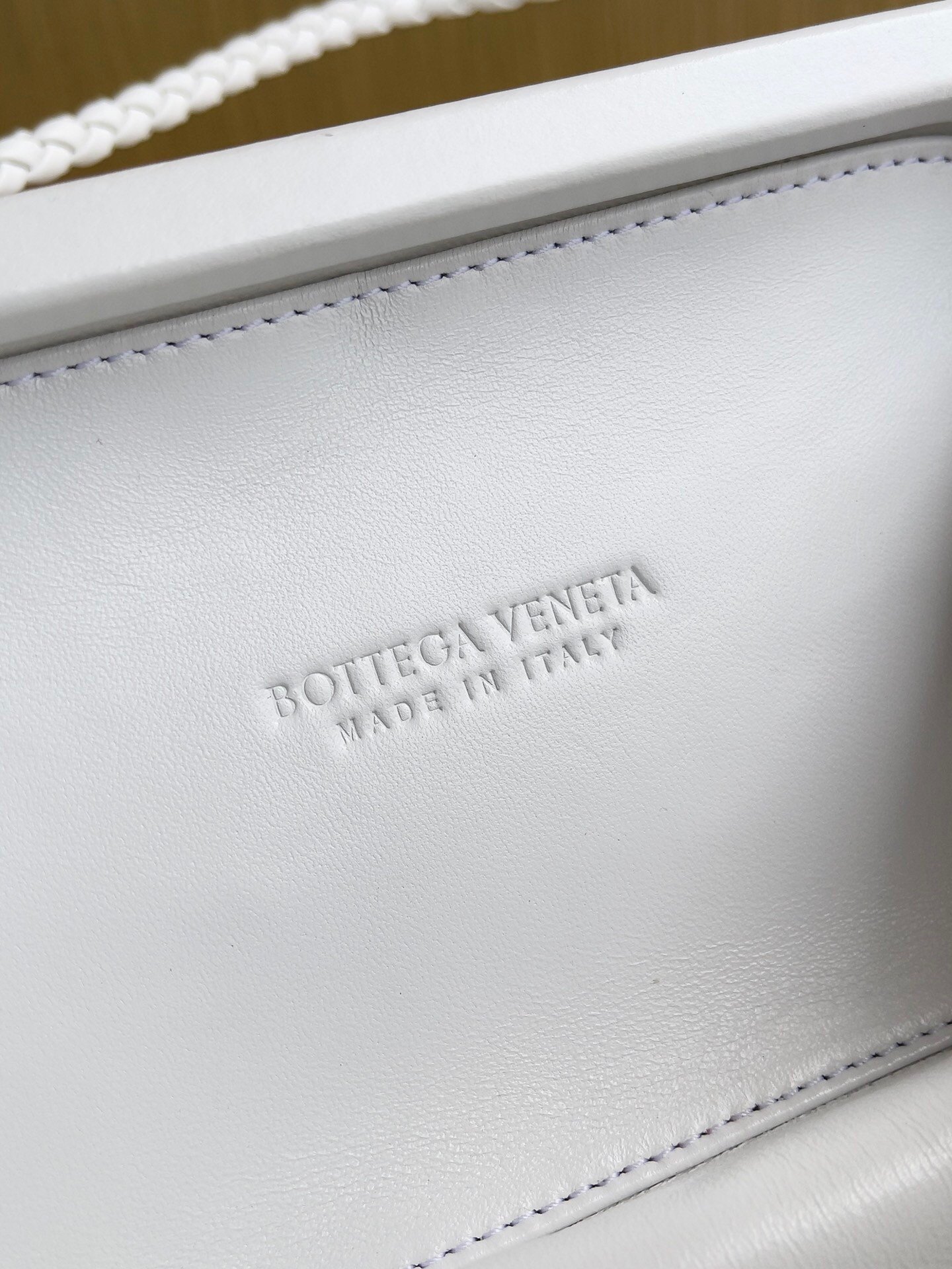 Bottega Veneta Knot Minaudiere On Strap In White Foulard Intreccio Leather