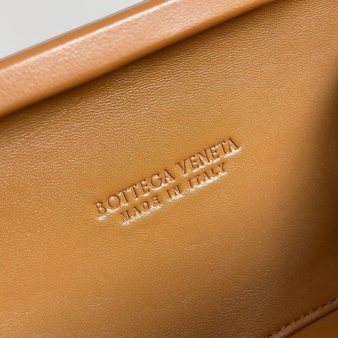 Bottega Veneta Knot Minaudiere On Strap In Camel Intreccio Lambskin