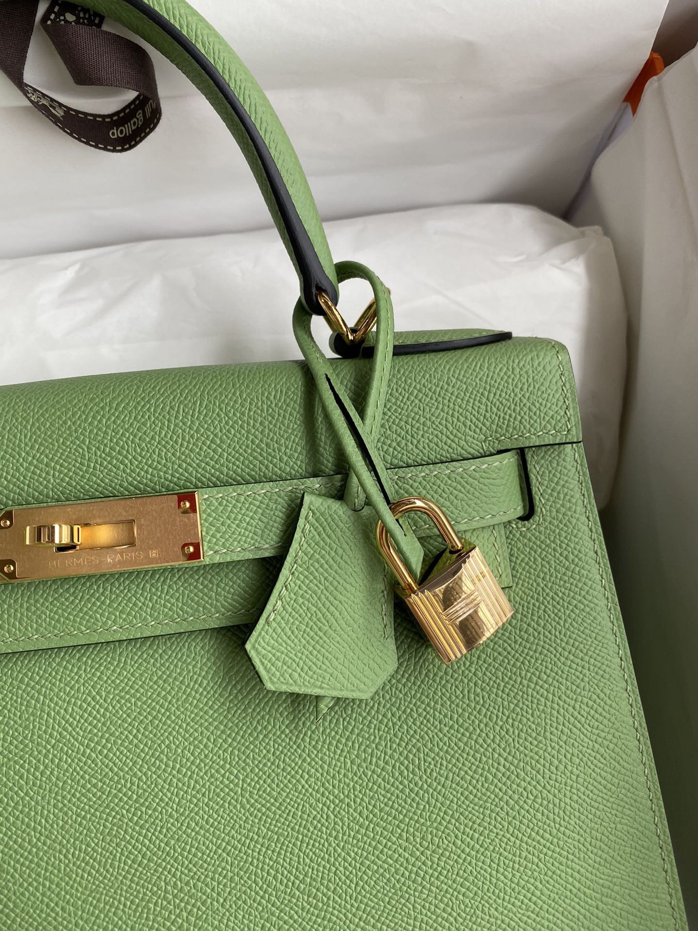 Hermes Kelly Sellier 28 Handmade Bag In Vert Criquet Epsom Calfskin