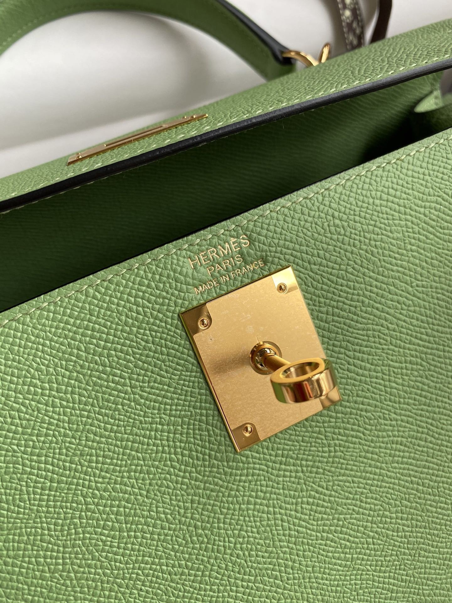 Hermes Kelly Sellier 28 Handmade Bag In Vert Criquet Epsom Calfskin