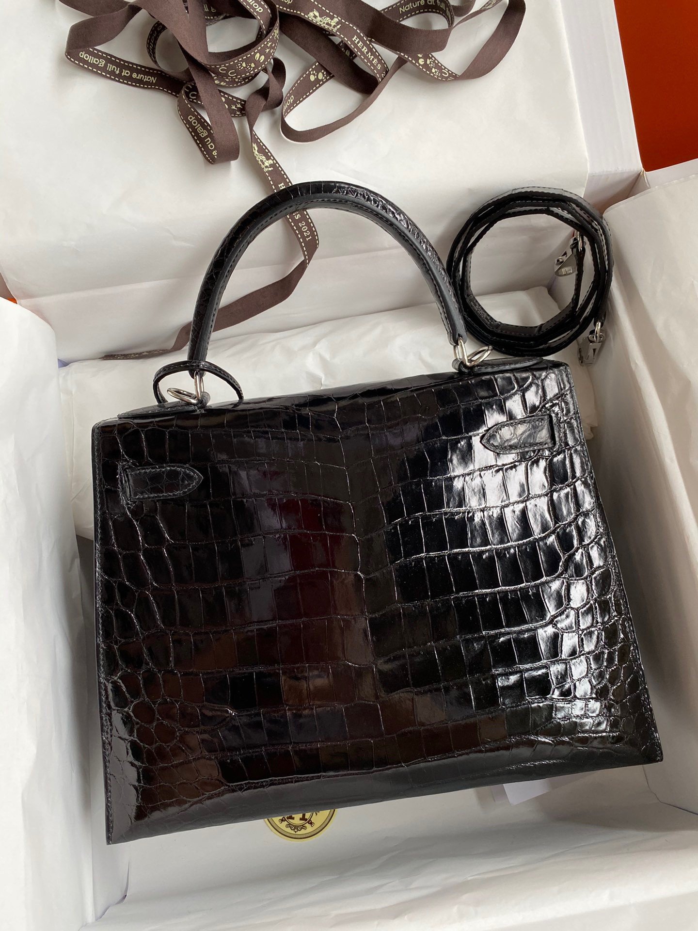 Hermes Kelly Sellier 28 Handmade Bag In Black Crocodile Niloticus Shiny Skin