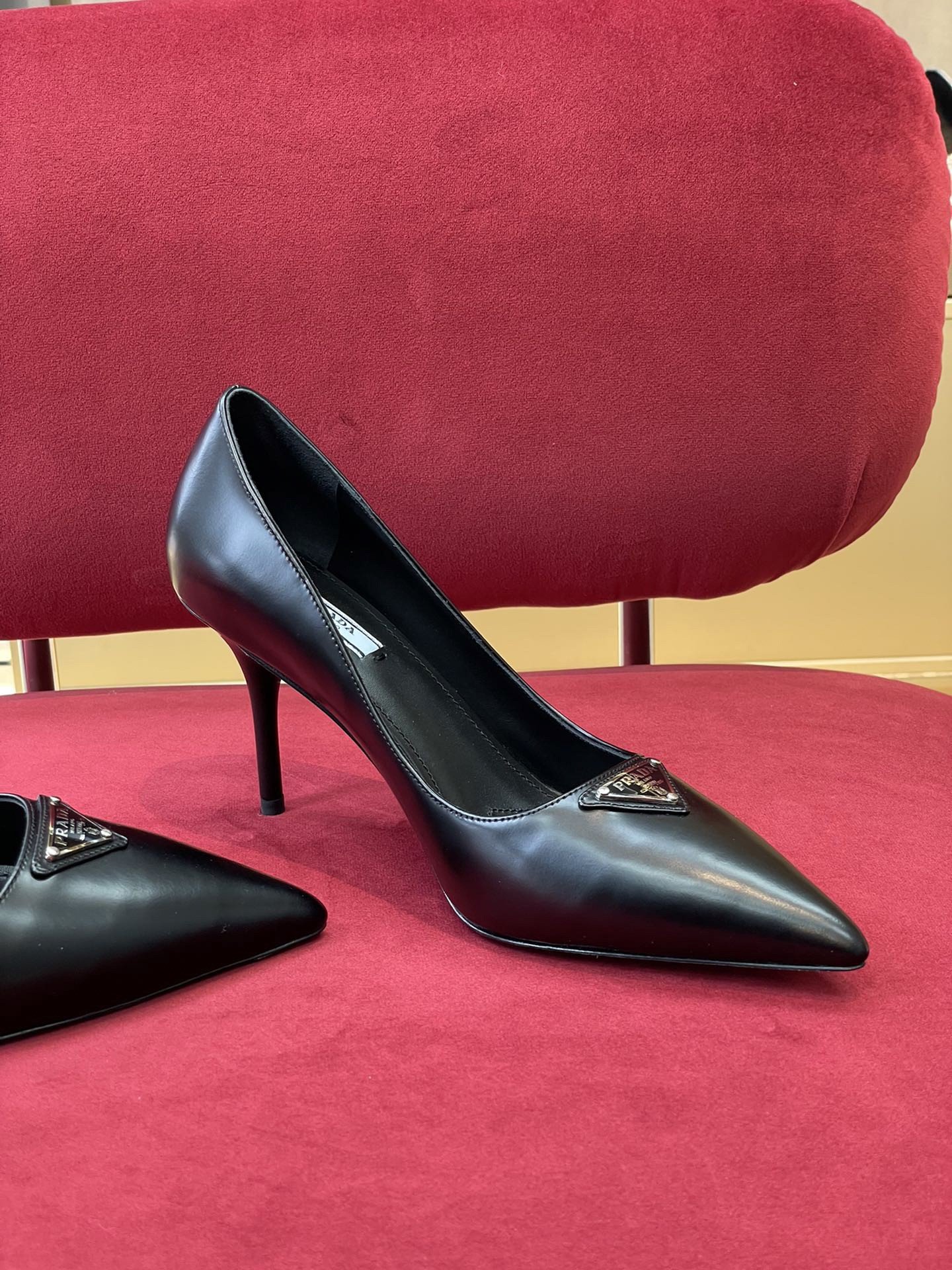 Prada Pumps 85mm In Black Brushed Leather