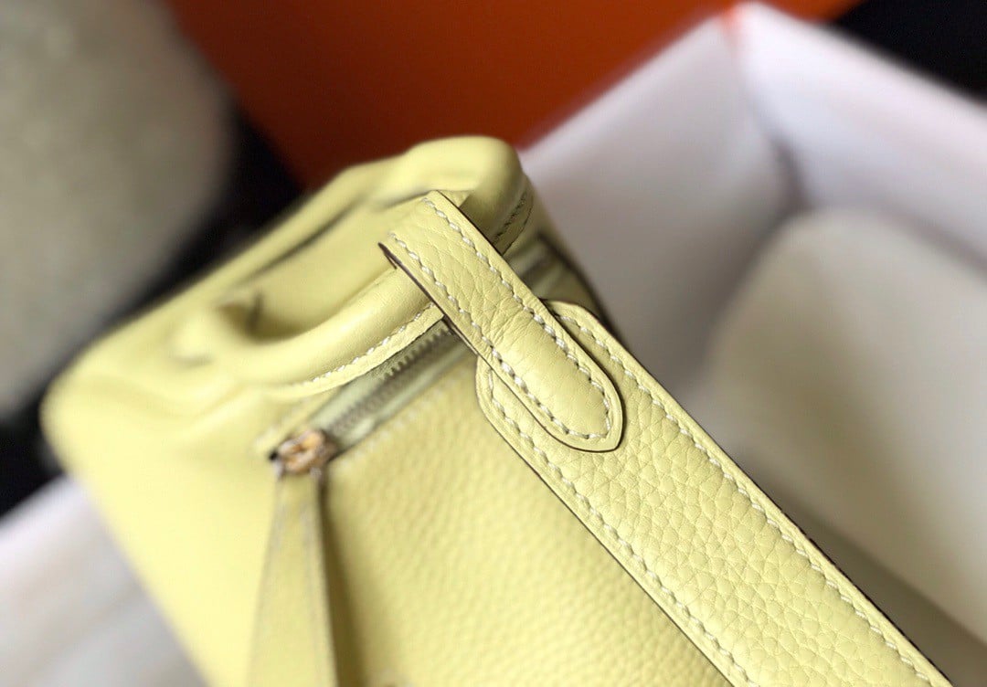 Hermes Lindy Mini Bag In Jaune Poussin Clemence Leather GHW