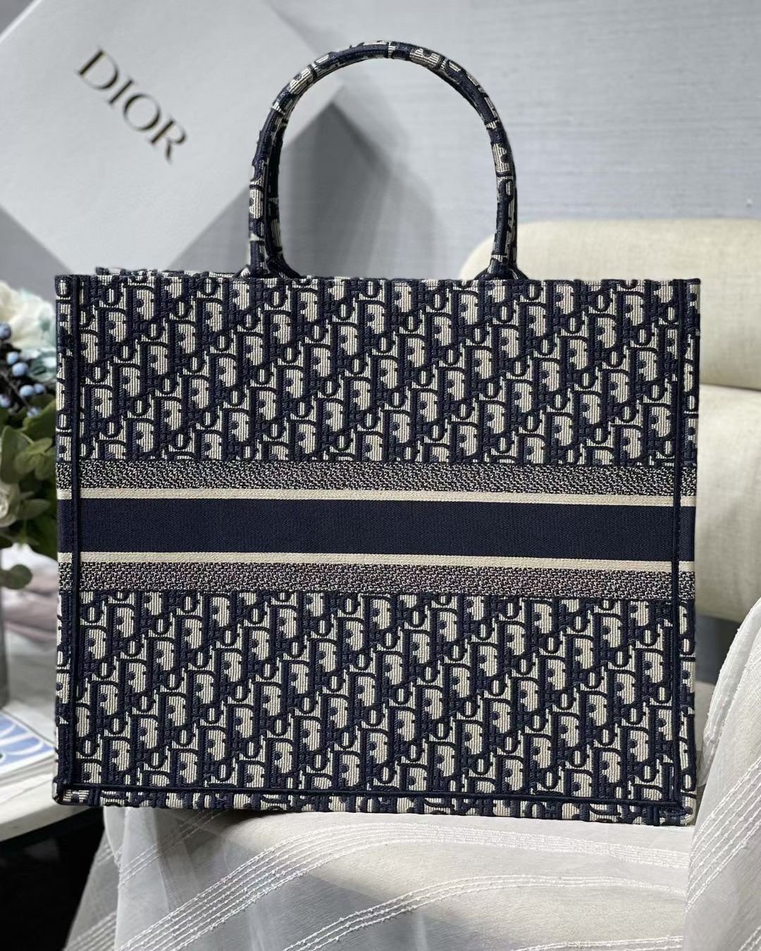 Dior Large Book Tote Bag In Blue Dior Oblique Embroidery