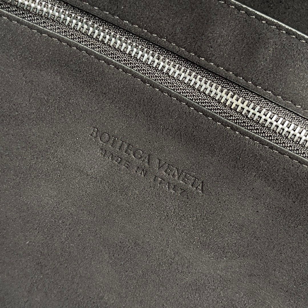 Bottega Veneta Arco Briefcase In Black Intreccio Calfskin