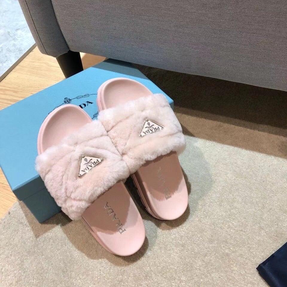 Prada Women's Slides In Pink Shearling