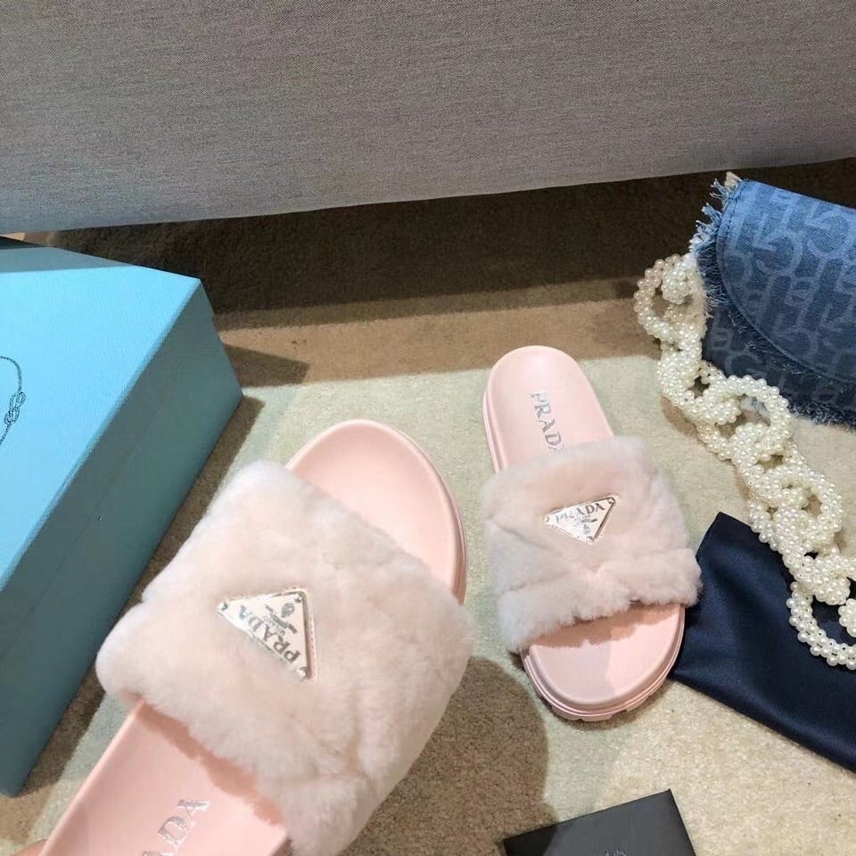 Prada Women's Slides In Pink Shearling