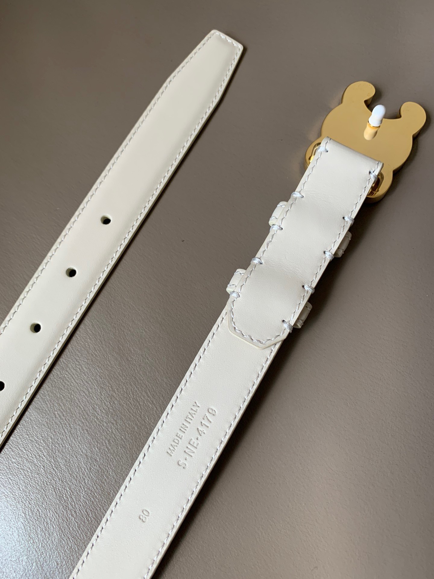 Celine Medium Cuir Triomphe Belt 25MM in White Calfskin