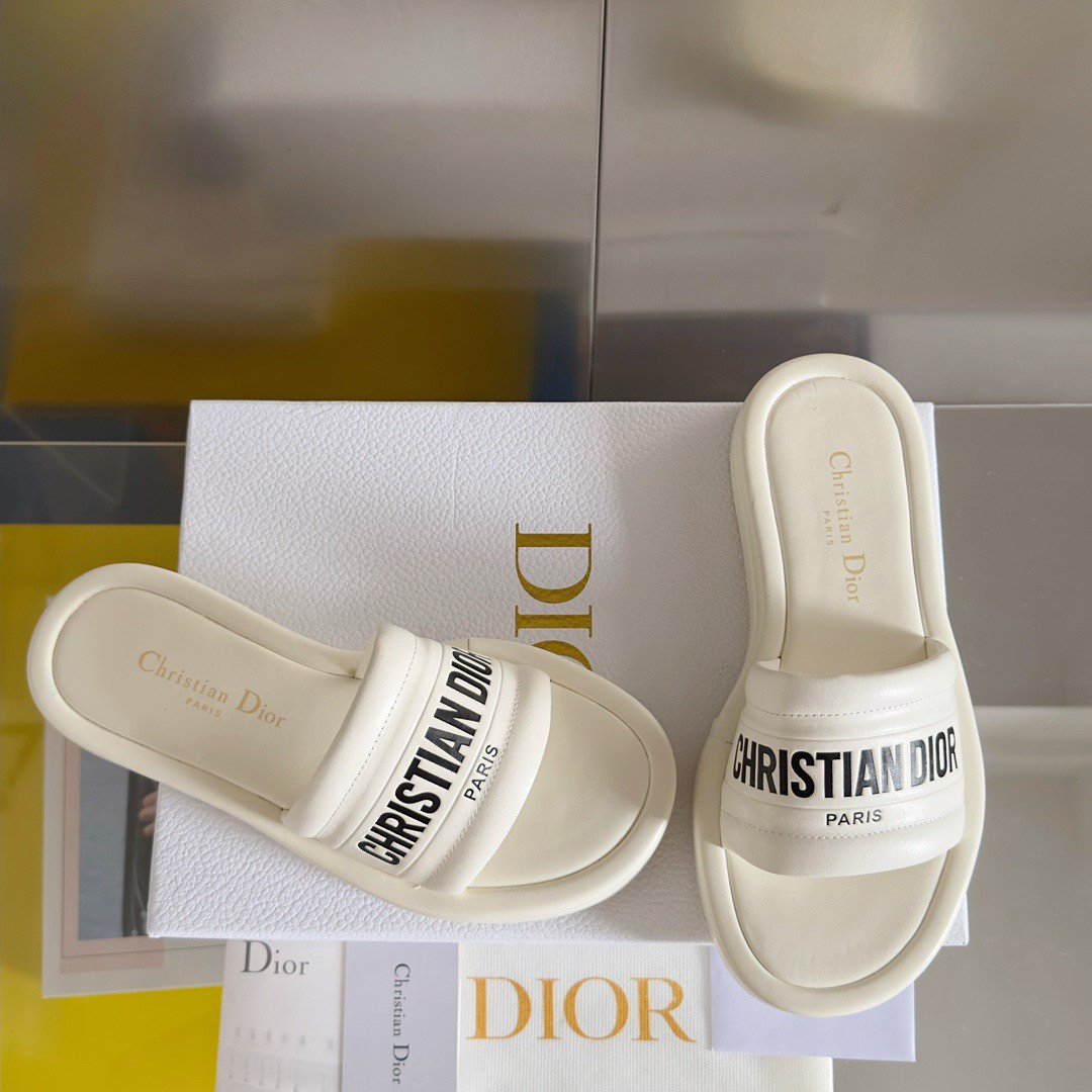 Dior Every-D Slides In White Embossed Lambskin