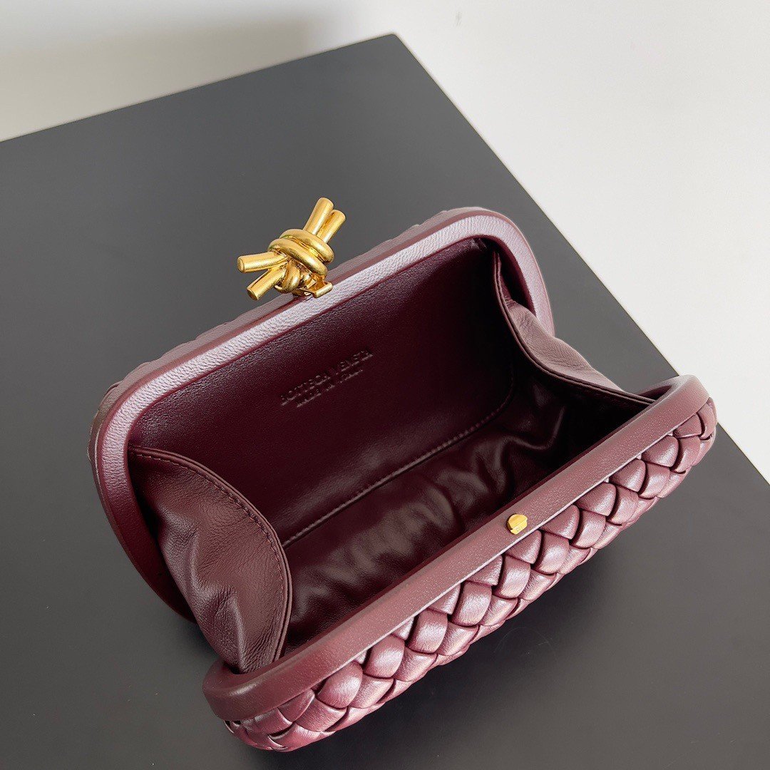 Bottega Veneta Knot Minaudiere Clutch In Bordeaux Intrecciato Lambskin