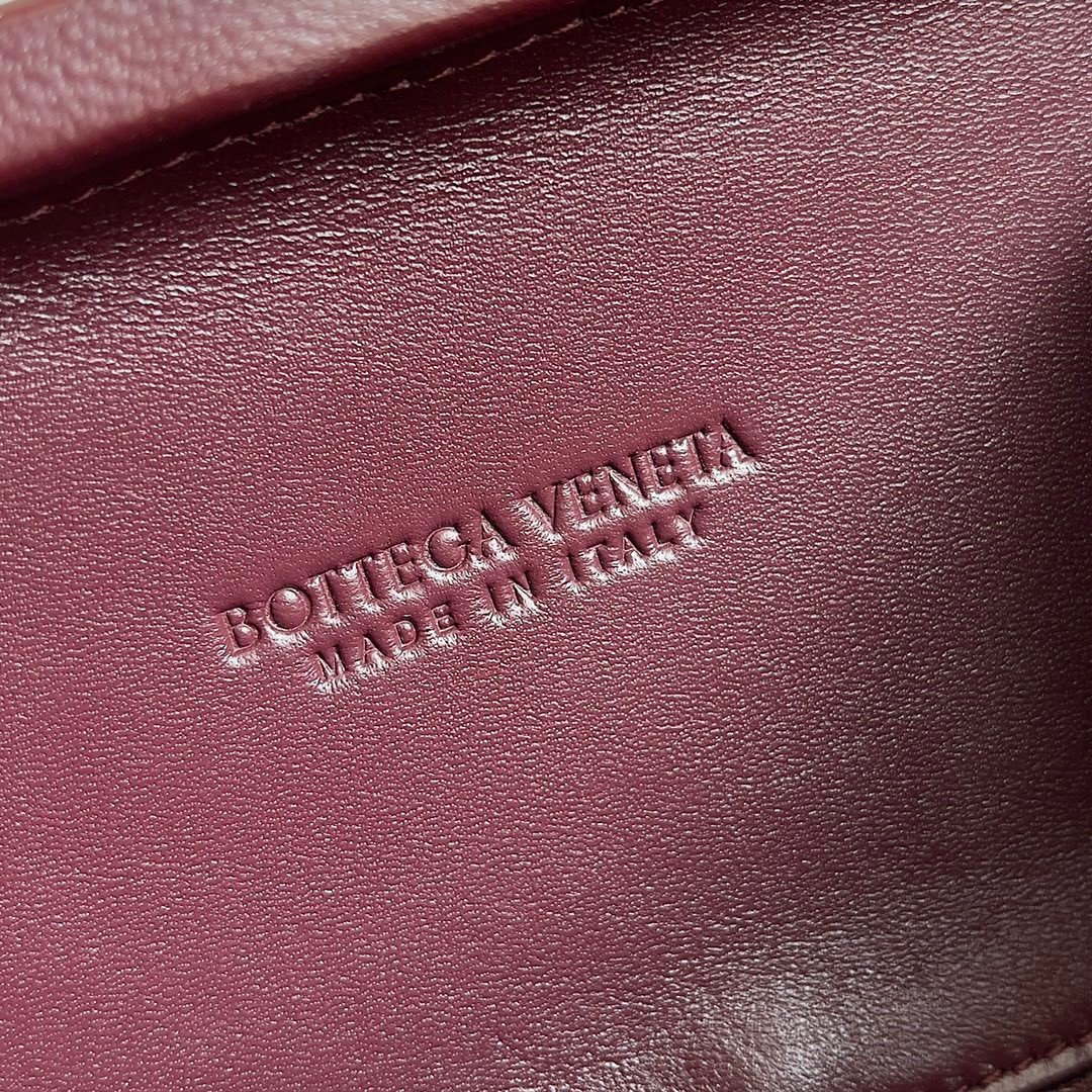 Bottega Veneta Knot Minaudiere Clutch In Bordeaux Intrecciato Lambskin