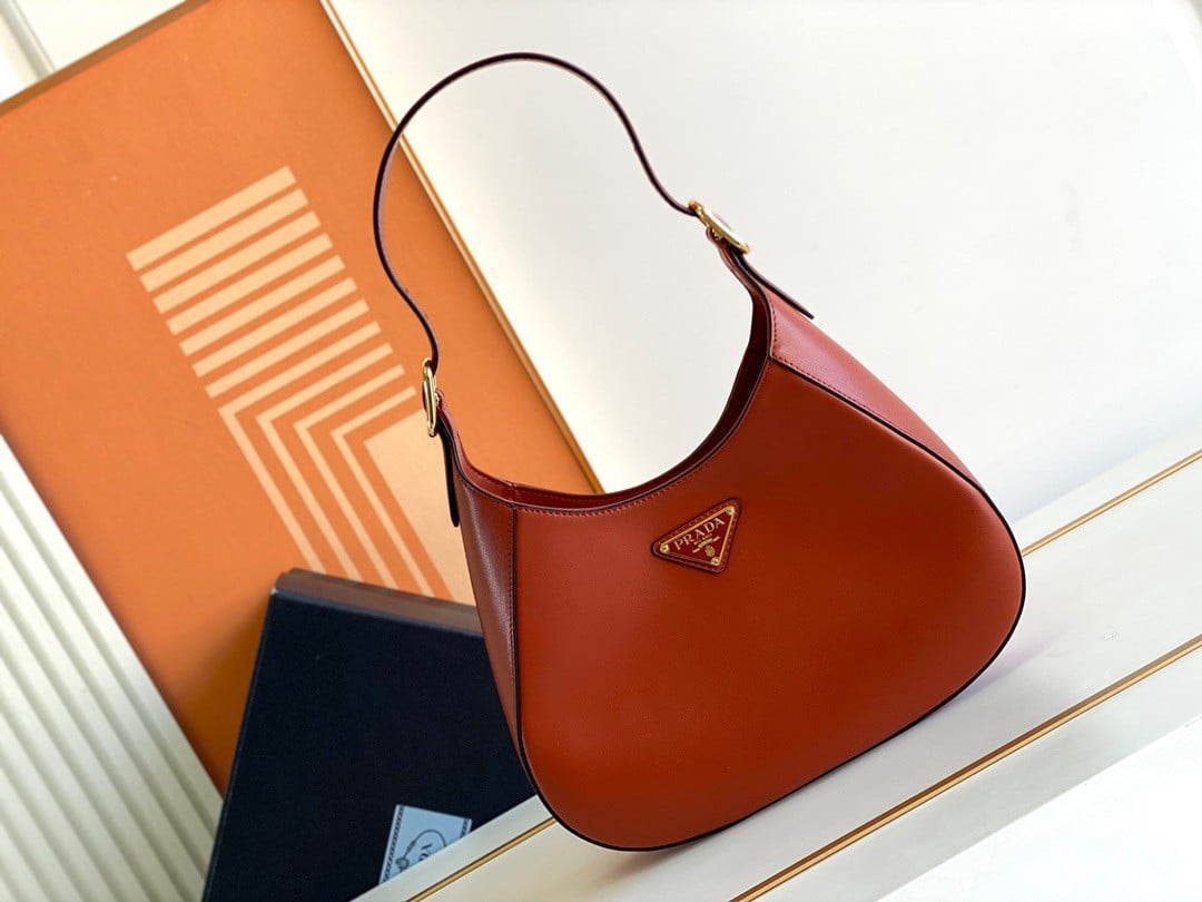 Prada Shoulder Bag in Berry Leather