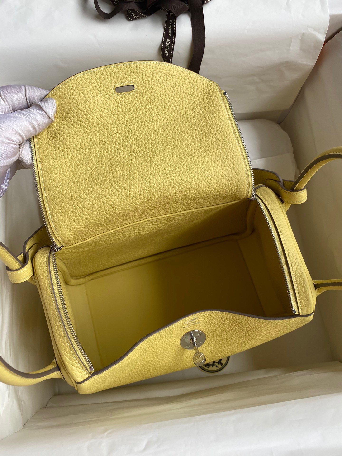 Hermes Lindy 26 Handmade Bag In Jaune Poussin Clemence Leather