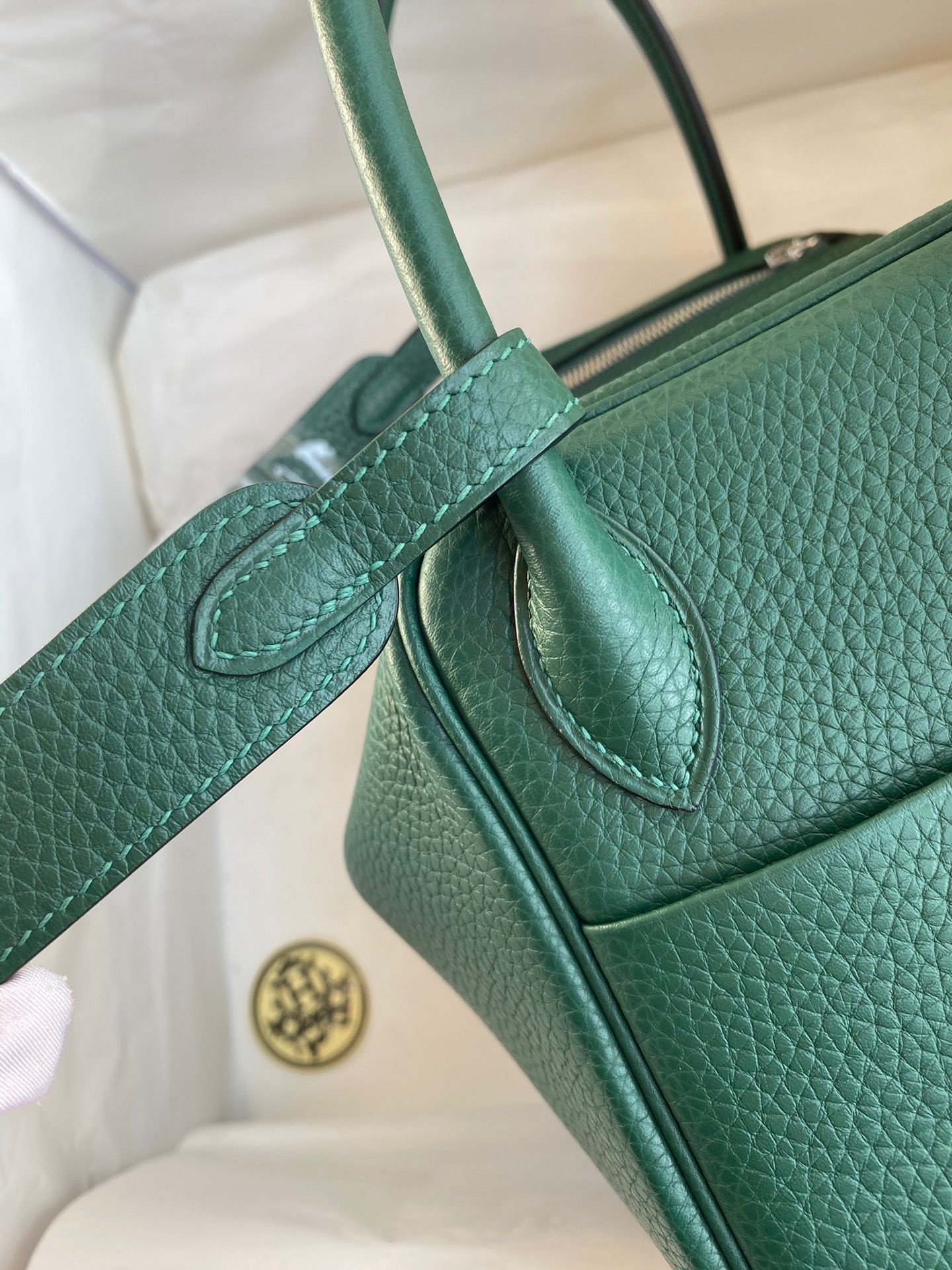 Hermes Lindy 26 Handmade Bag In Malachite Clemence Leather