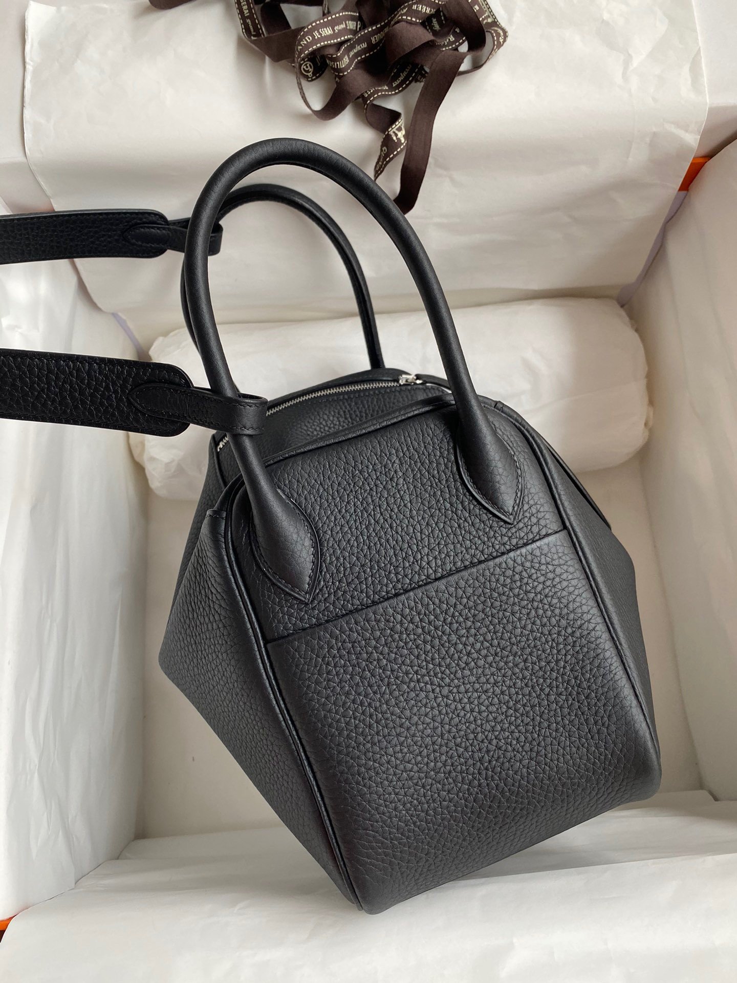 Hermes Lindy 26 Handmade Bag In Black Clemence Leather