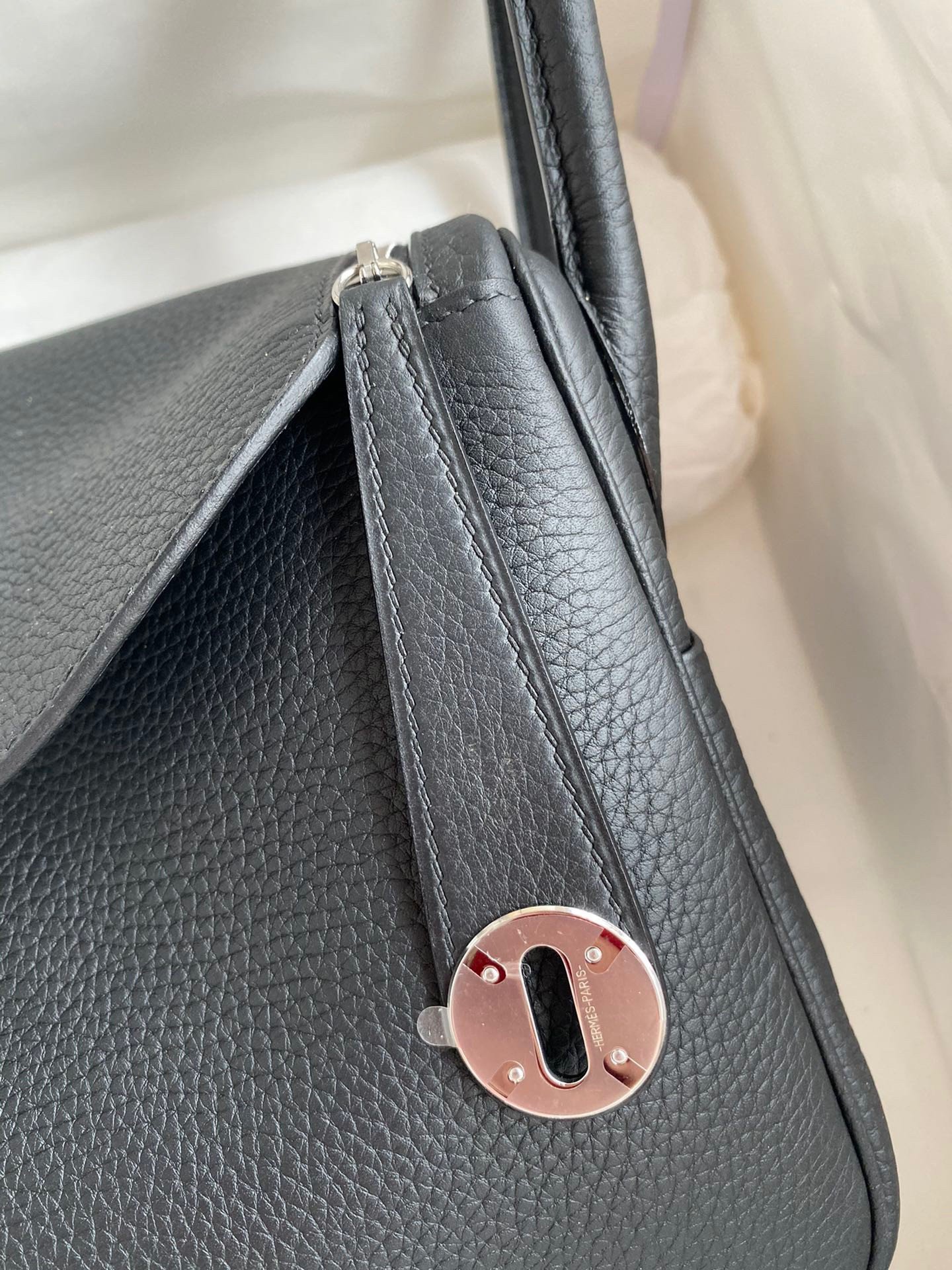 Hermes Lindy 26 Handmade Bag In Black Clemence Leather