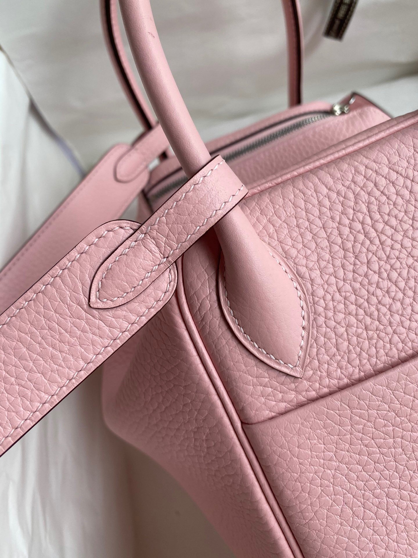 Hermes Lindy 26 Handmade Bag In Rose Sakura Clemence Leather