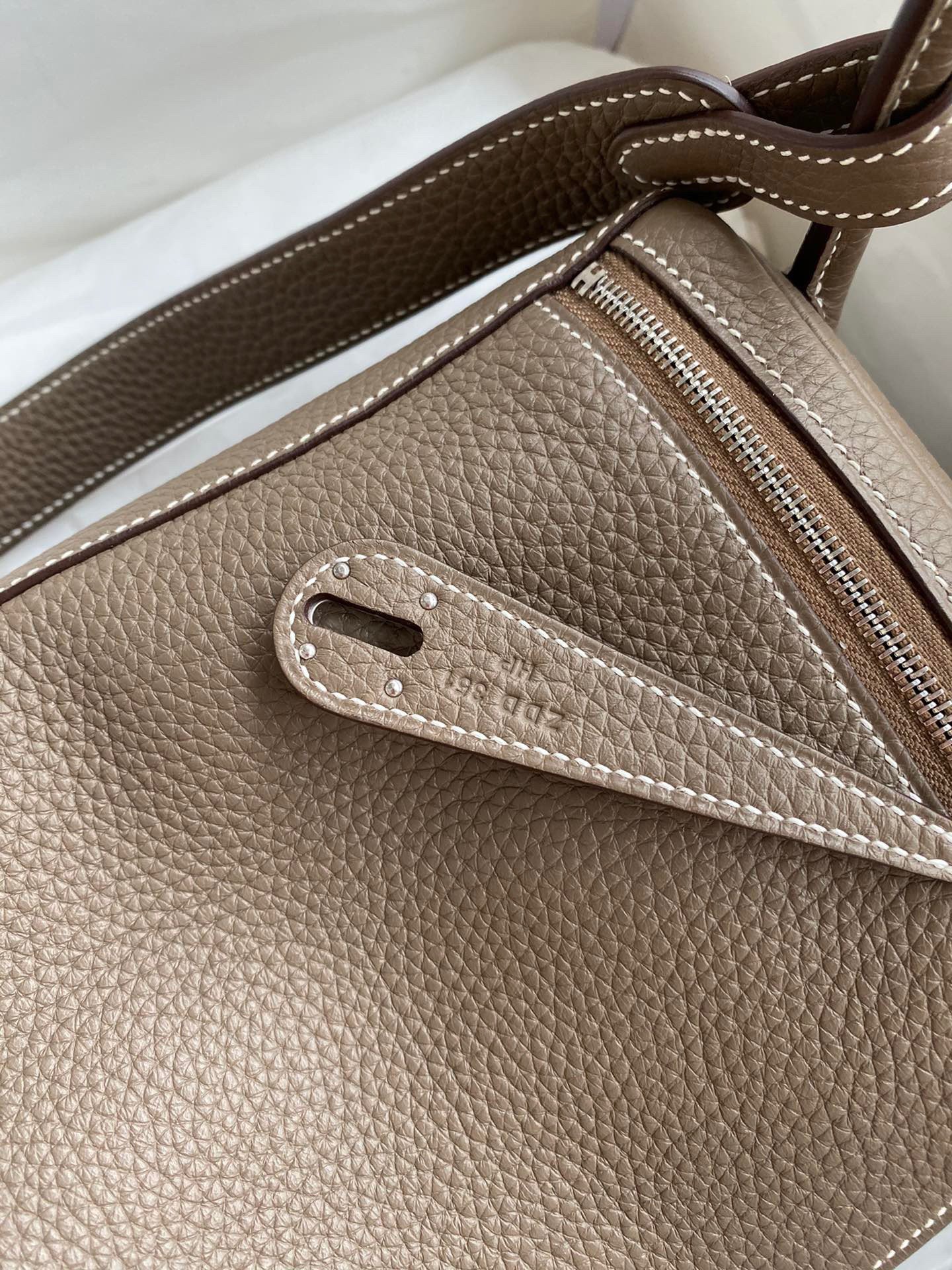 Hermes Lindy 26 Handmade Bag In Taupe Clemence Leather