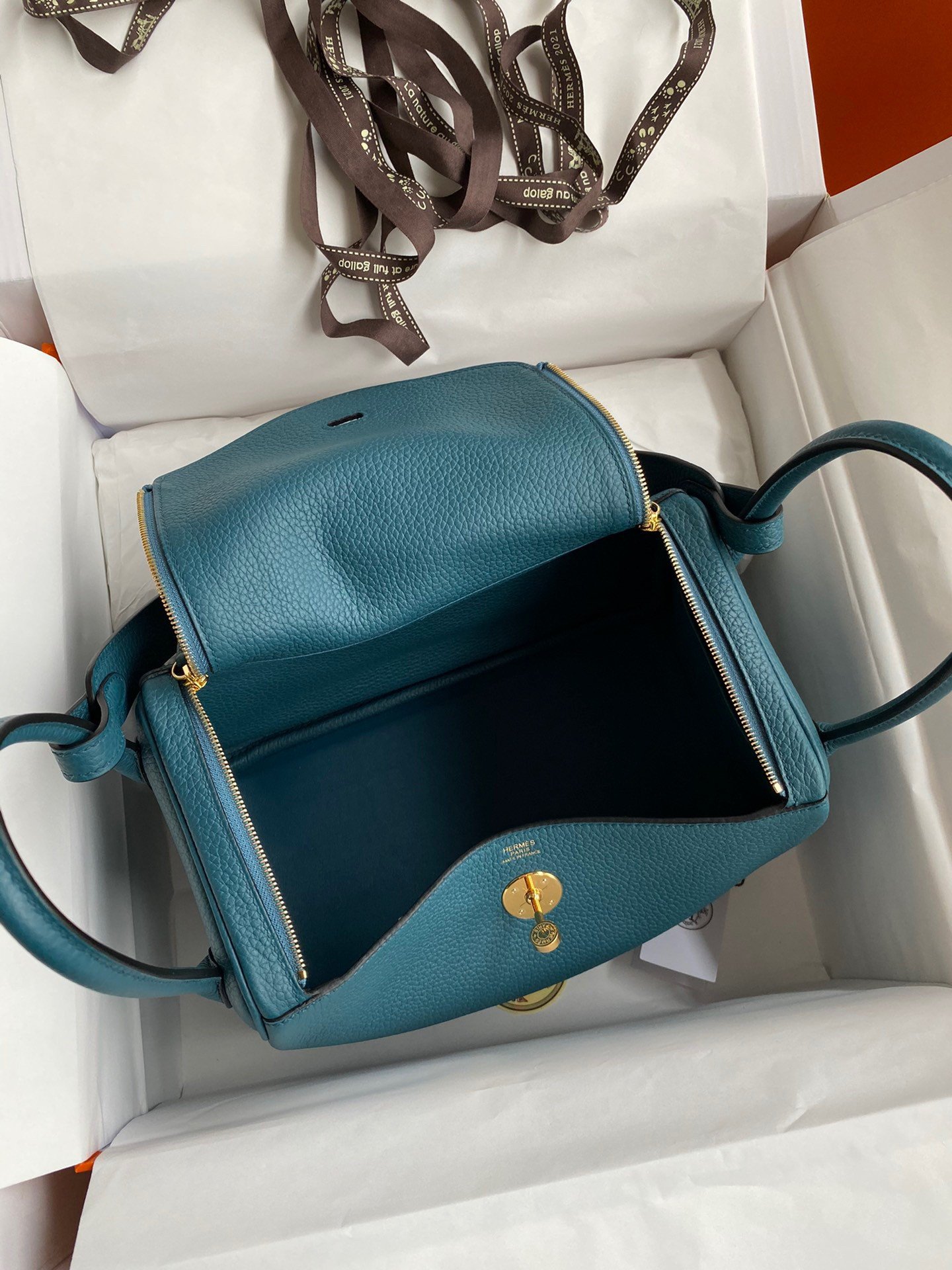 Hermes Lindy 26 Handmade Bag In Vert Bosphore Clemence Leather