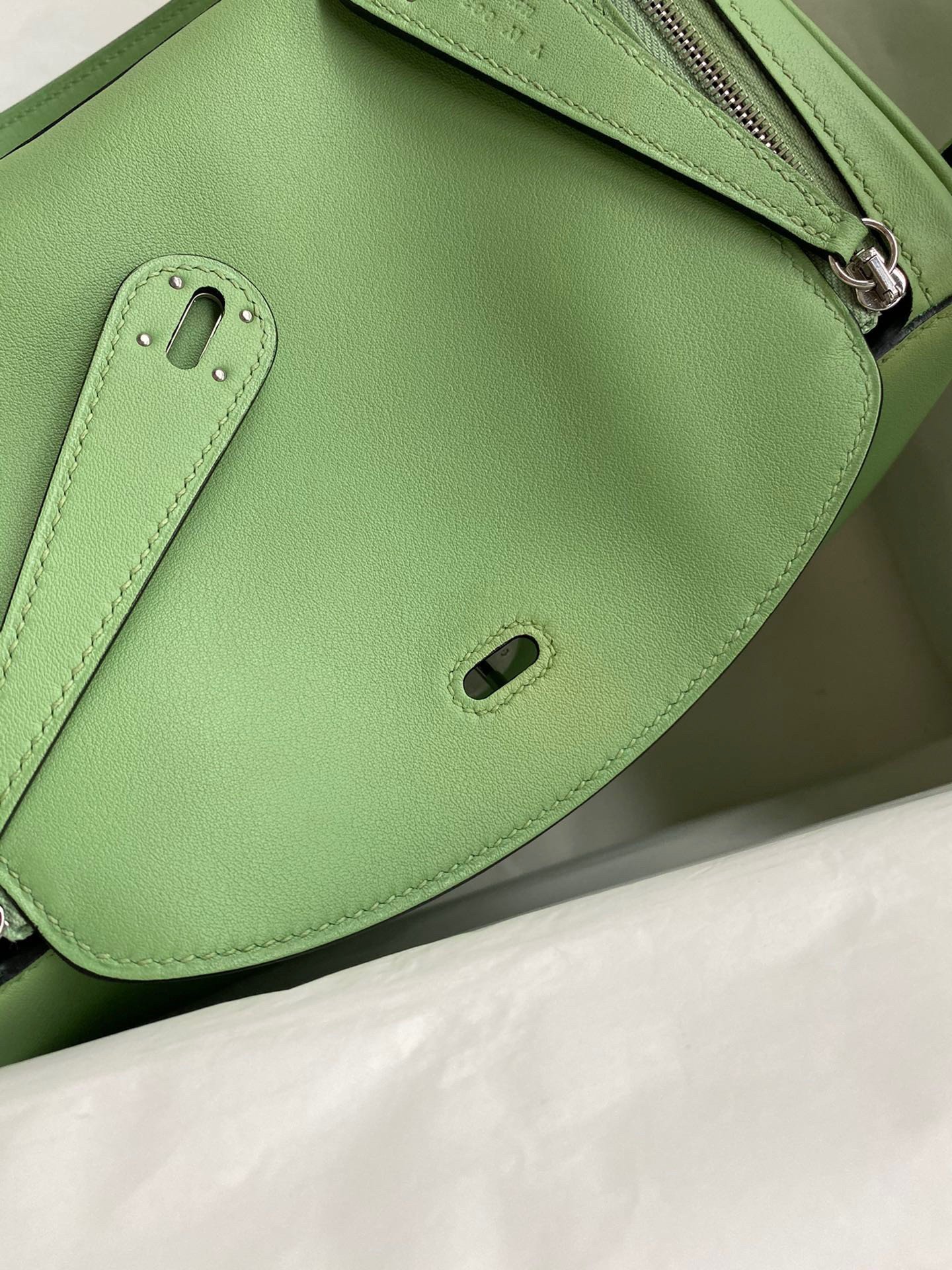 Hermes Lindy 26 Handmade Bag In Vert Cypres Swift Calfskin