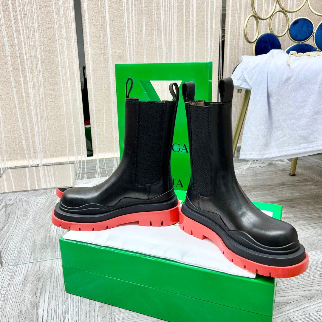 Bottega Veneta BV Tire Chelsea Boots with Red Outsole