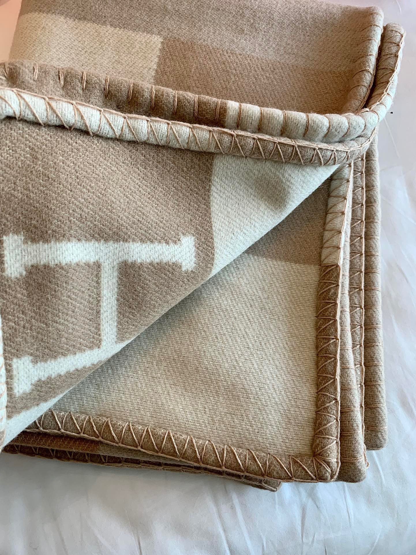 Hermes H Drapeau Blanket in Naturel and Grege Cashmere