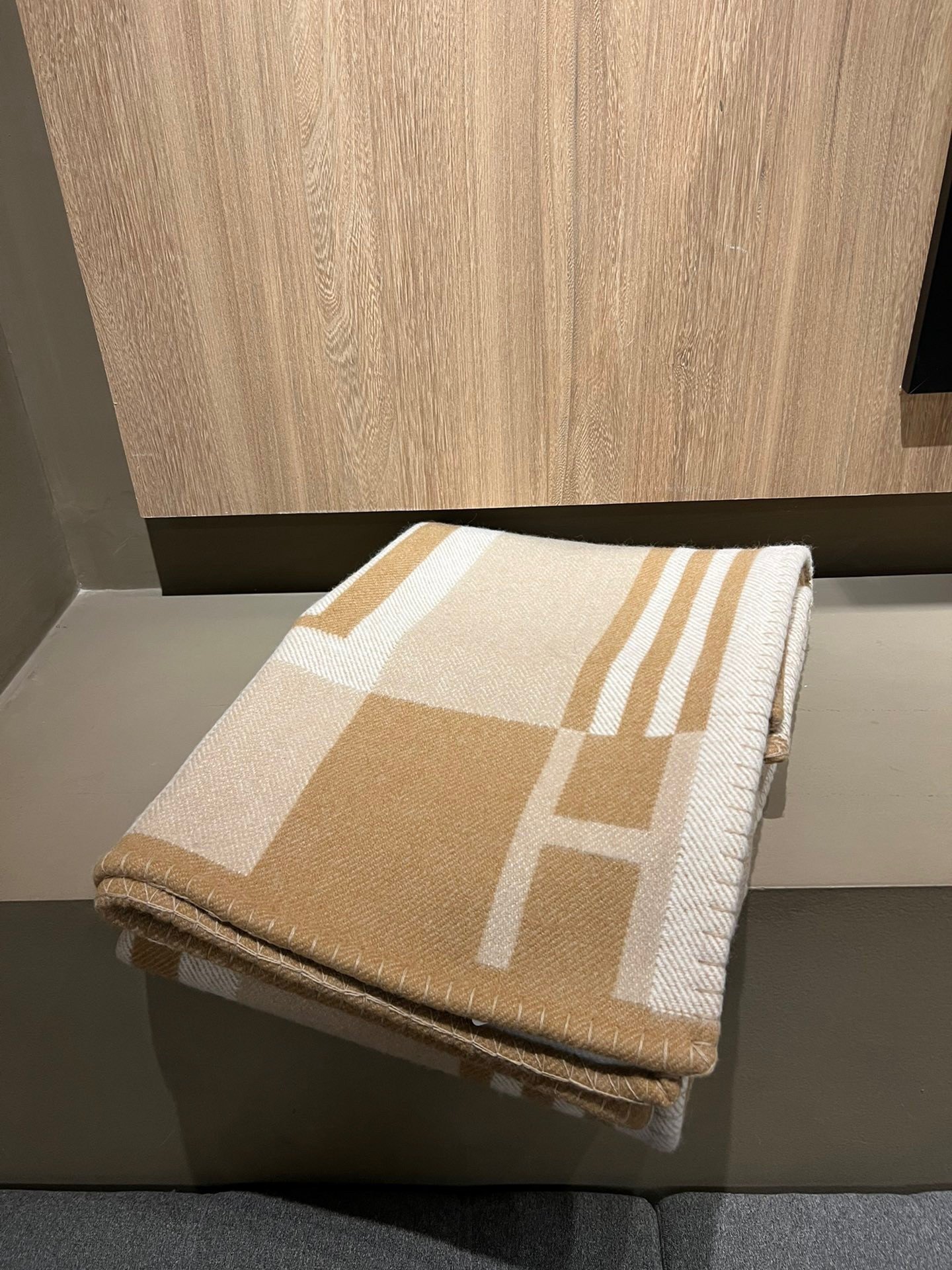 Hermes Ithaque Blanket in Beige Wool and Cashmere