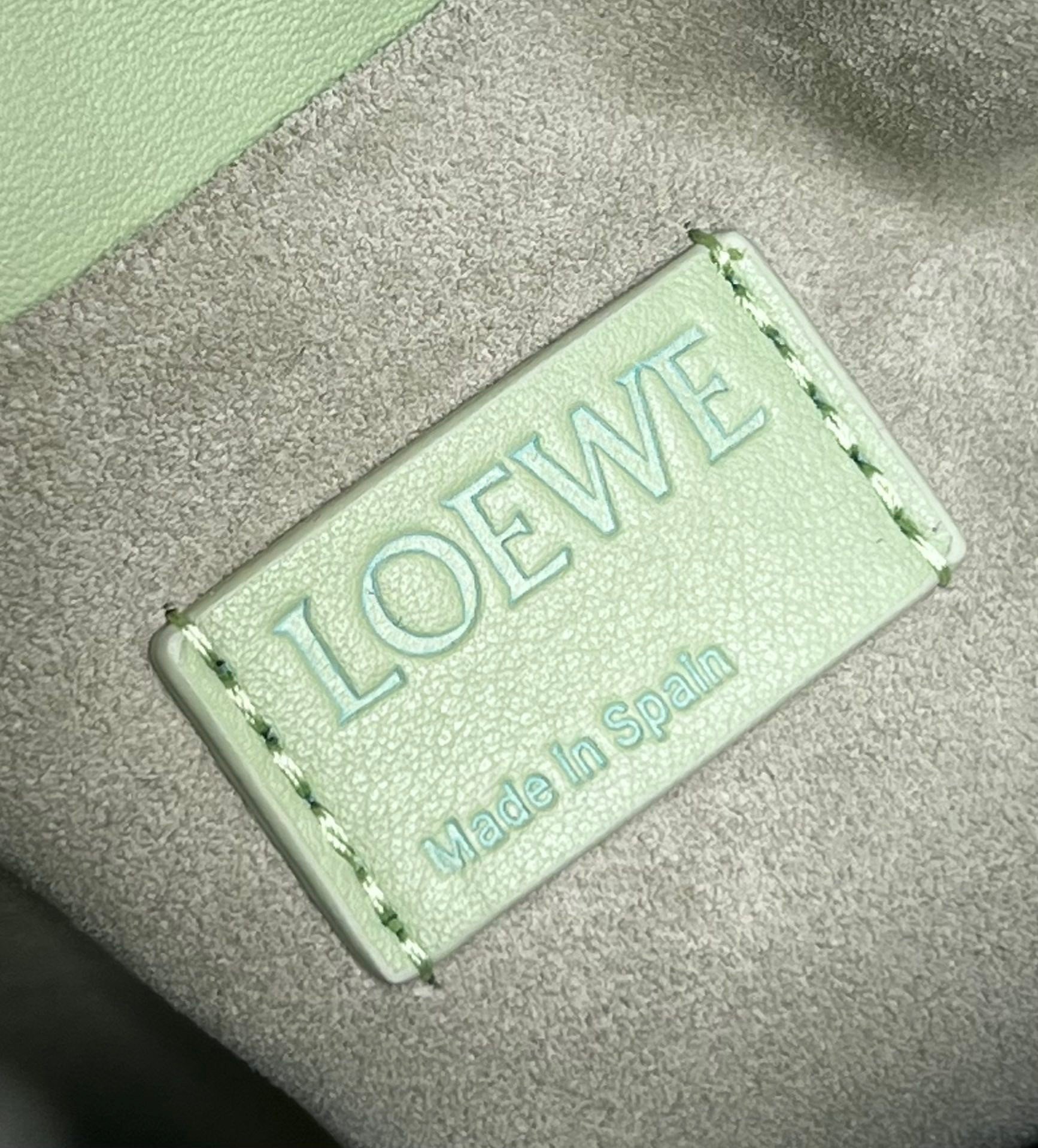 Loewe Flamenco Clutch Bag In Lime Green Leather