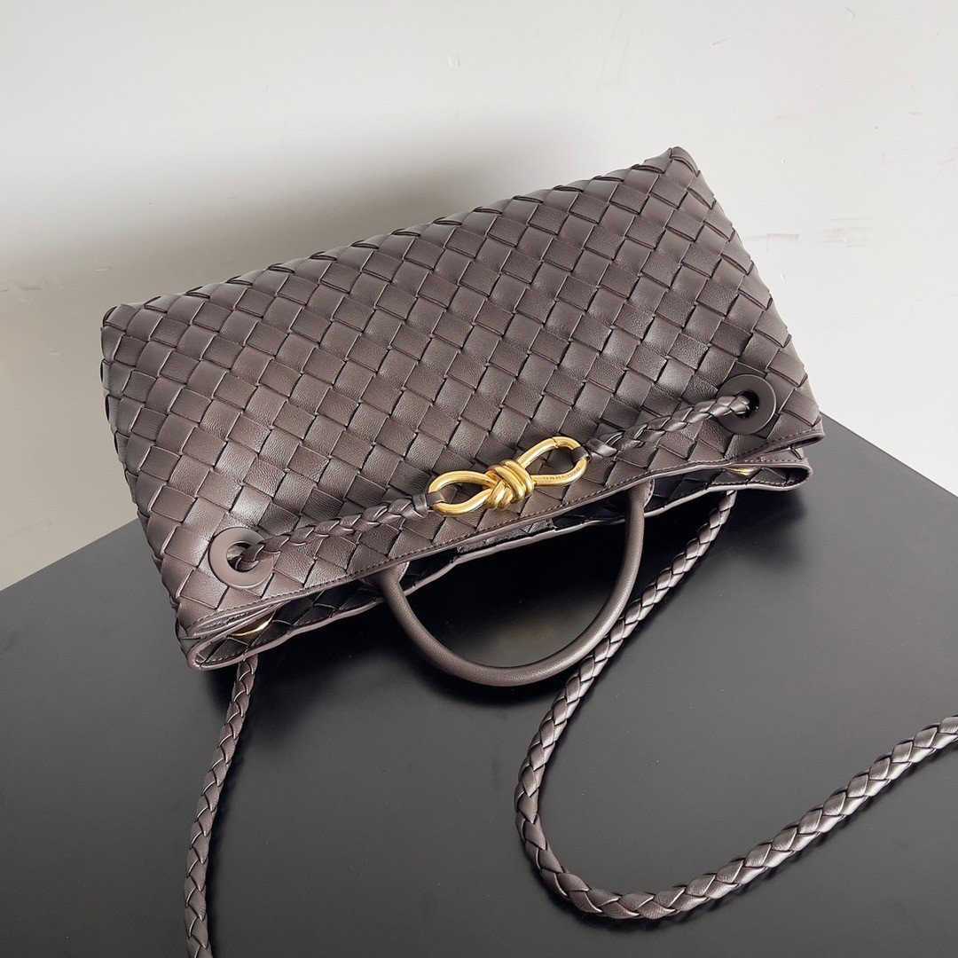 Bottega Veneta Andiamo Small East/West Bag In Fondant Intrecciato Lambskin