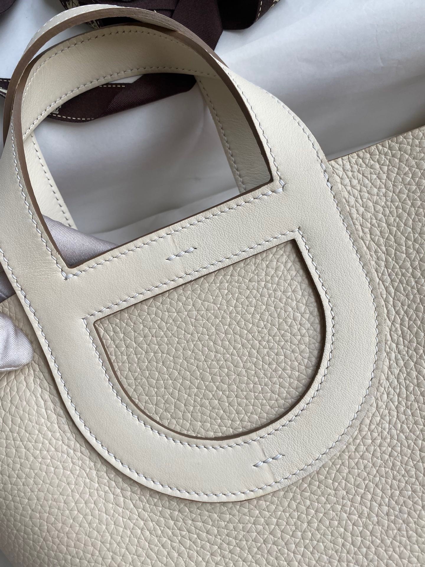 Hermes In The Loop 18 Handmade Bag in Craie Clemence Leather