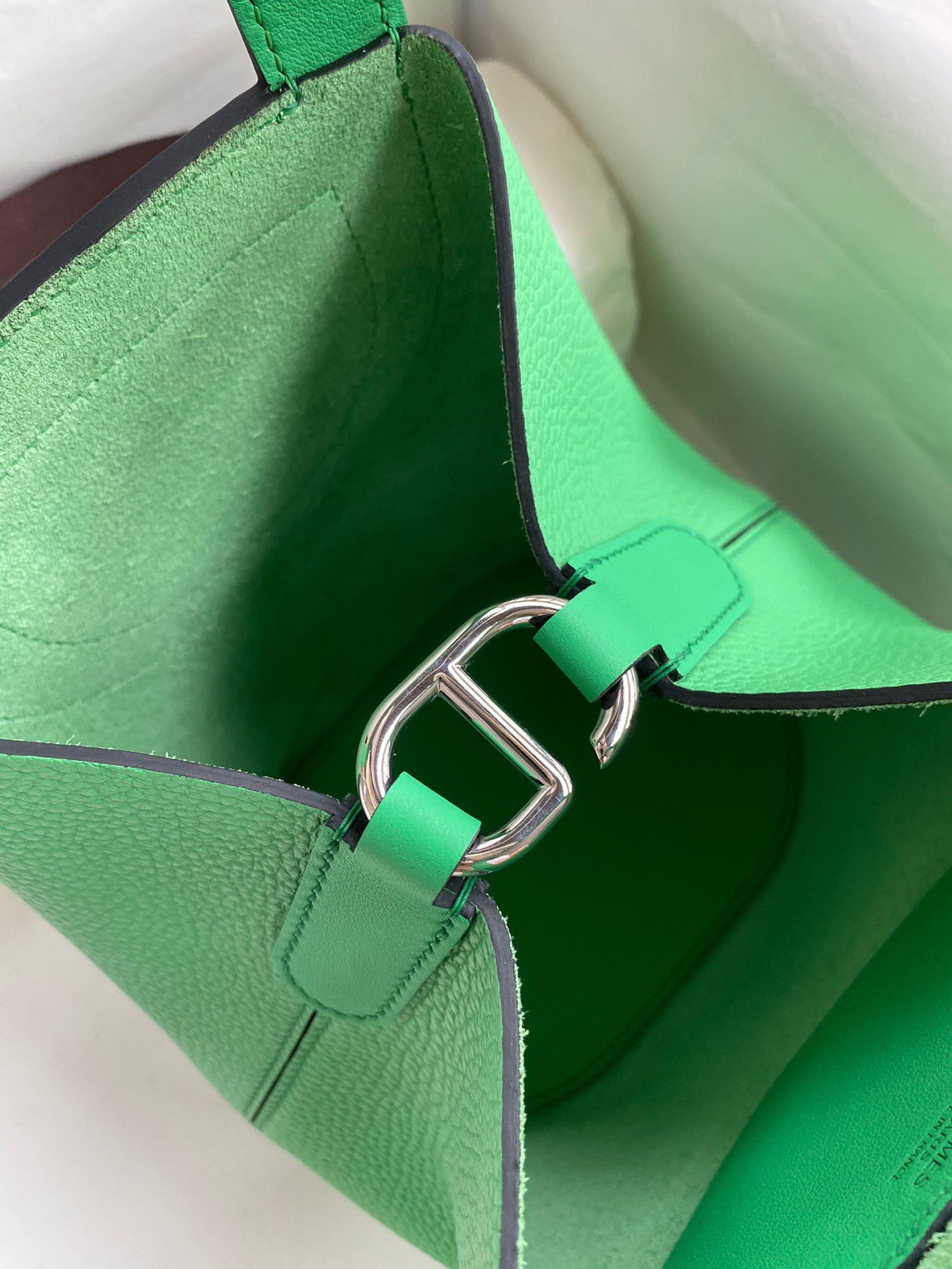 Hermes In The Loop 18 Handmade Bag in Vert Comics Clemence Leather