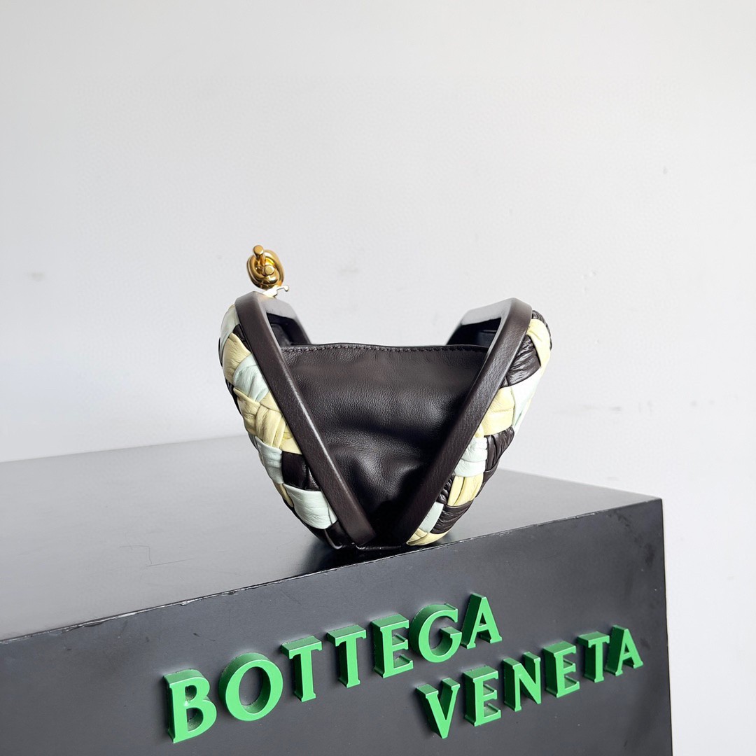 Bottega Veneta Knot Minaudiere Clutch In Multicolour Intrecciato Lambskin