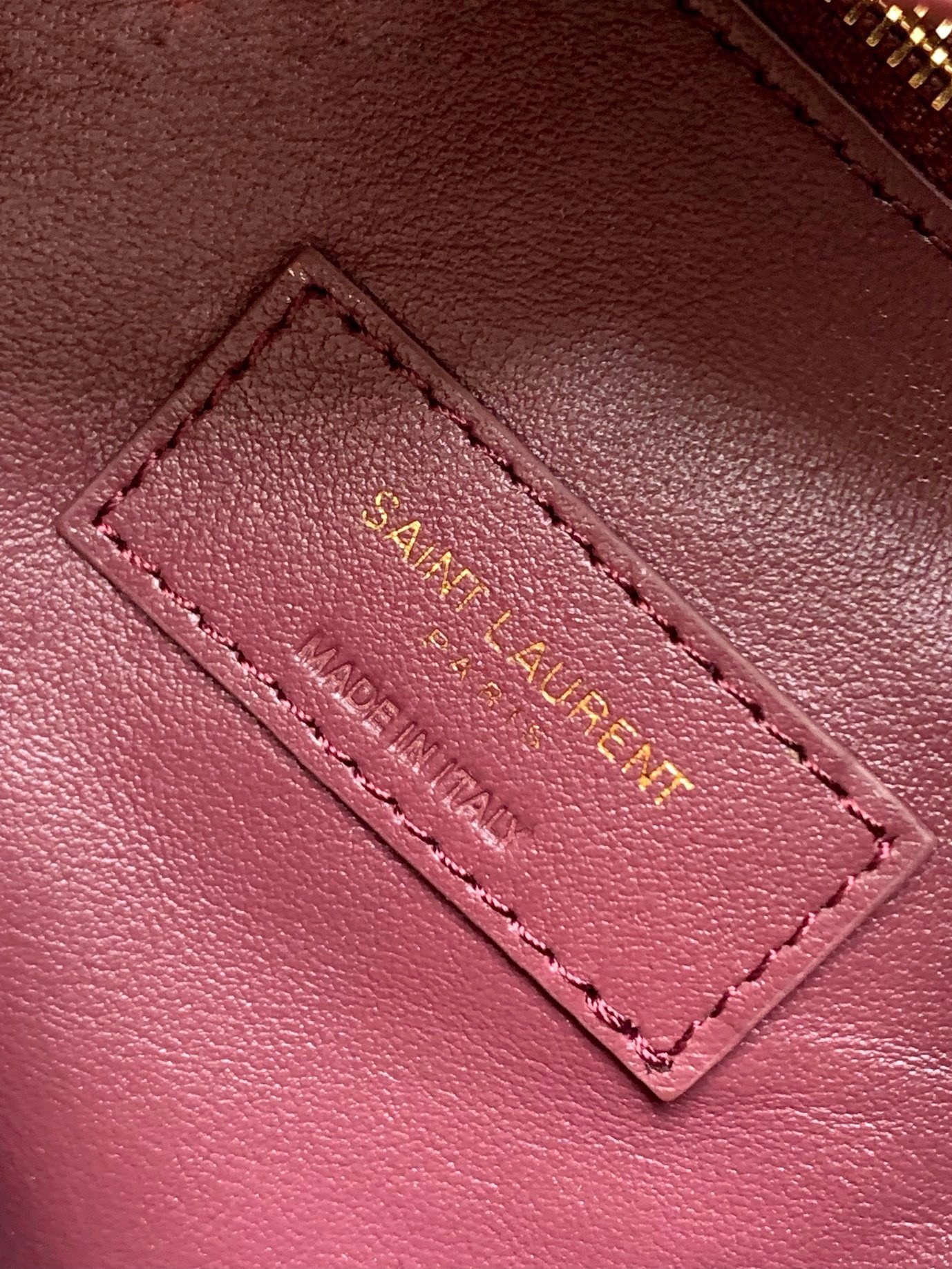 Saint Laurent Le 5 À 7 Soft Small Shoulder Bag in Bordeaux Leather