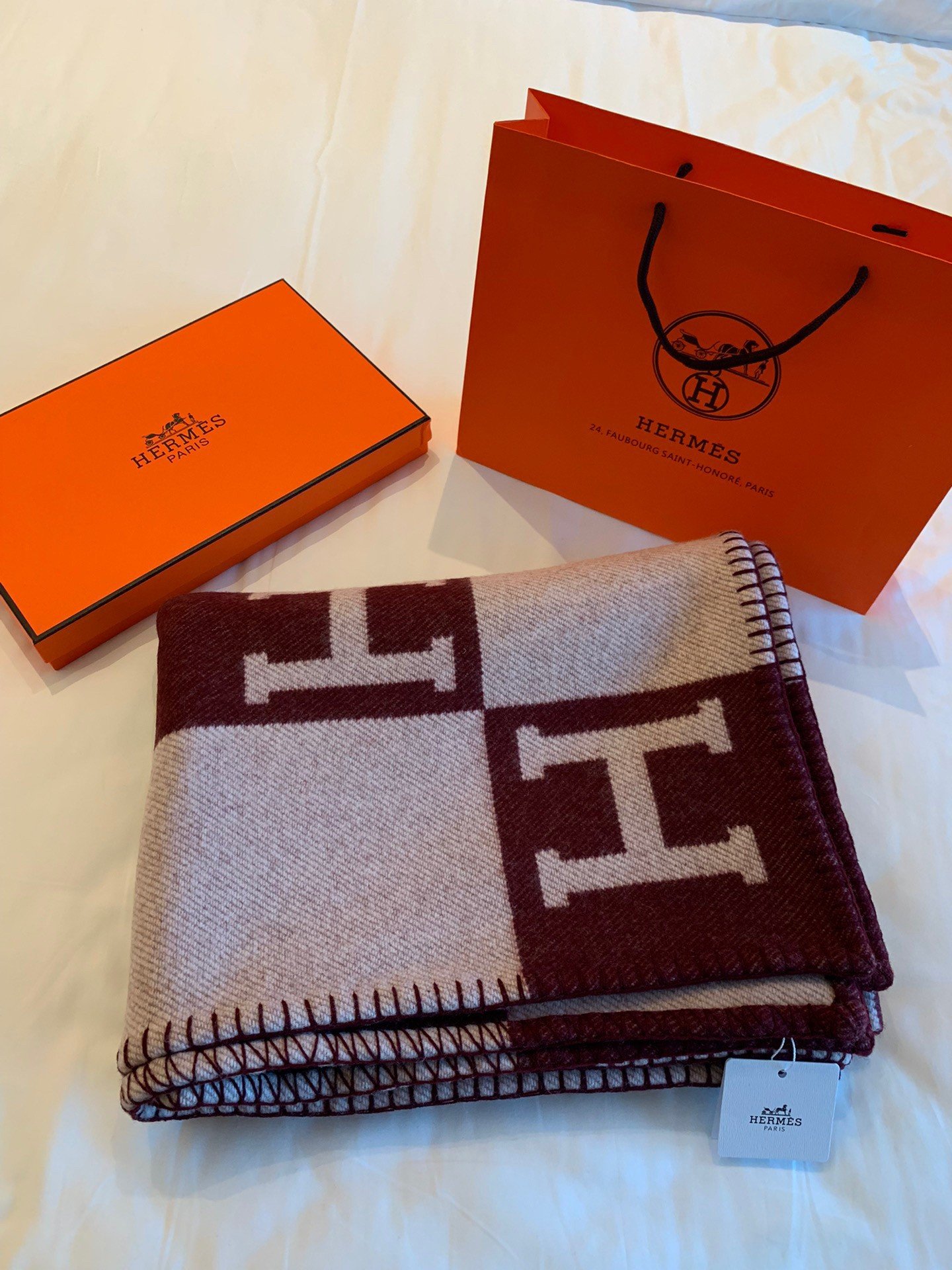 Hermes Avalon Throw Blanket in Fuchsia Wool and Cashmere