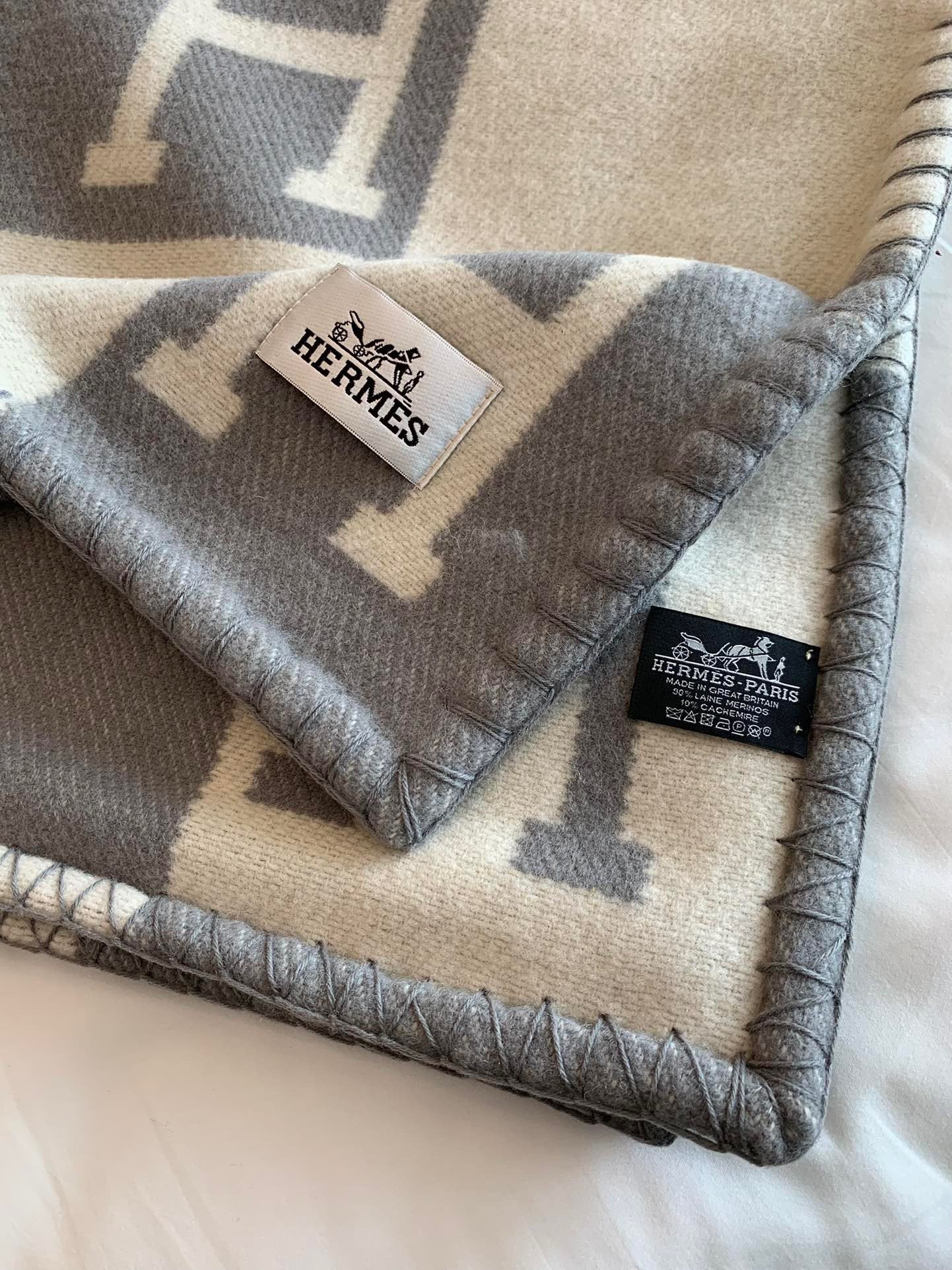 Hermes Avalon Throw Blanket in Grey Wool and Cashmere