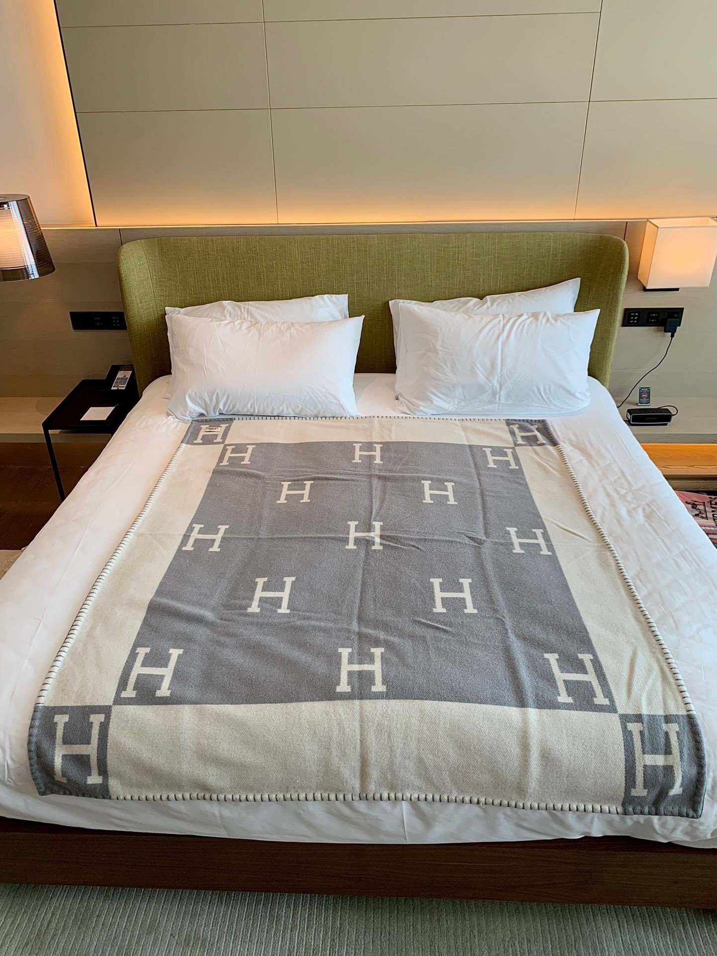 Hermes Avalon Throw Blanket in Grey Wool and Cashmere