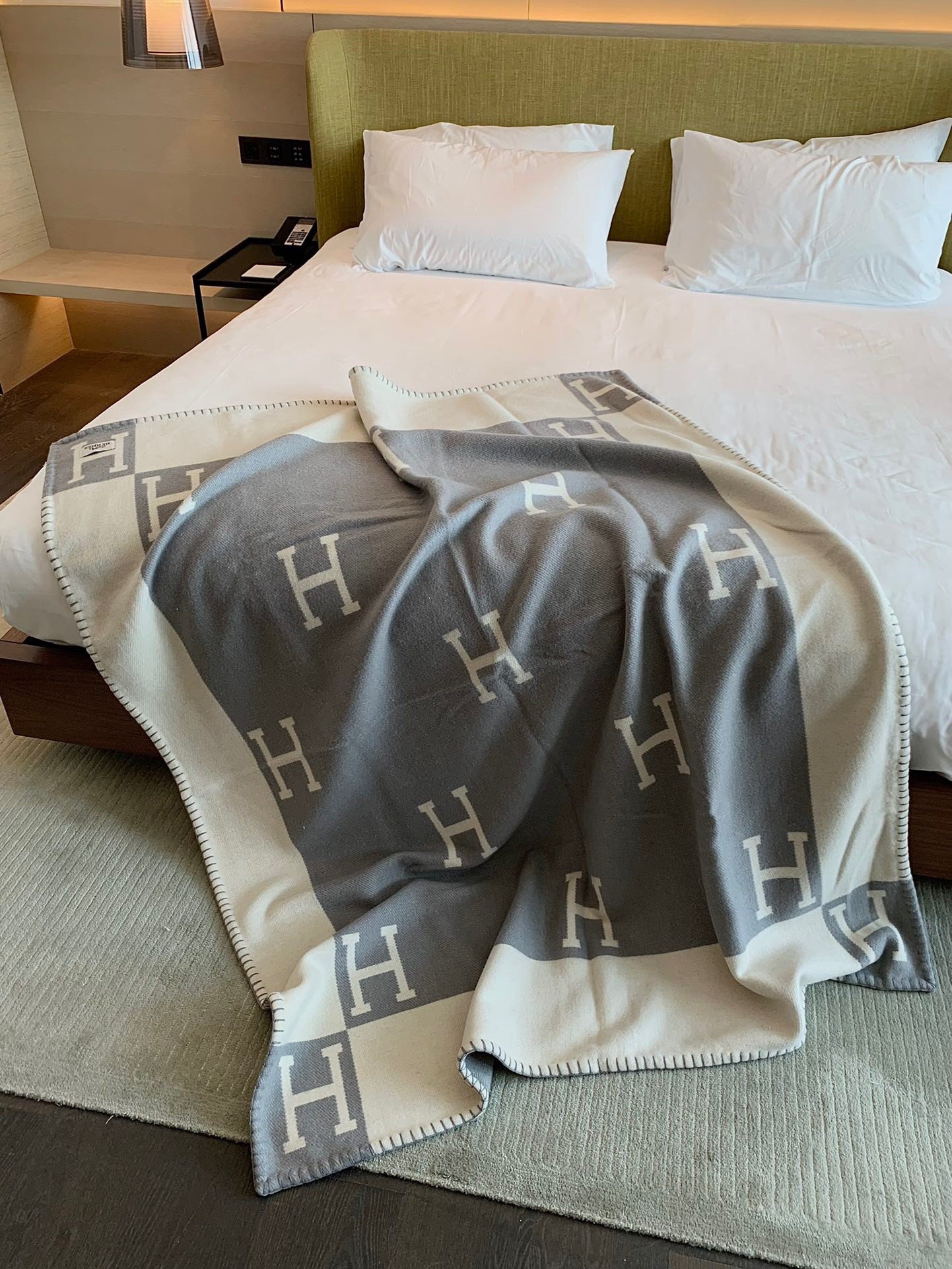 Hermes Avalon Throw Blanket in Grey Wool and Cashmere