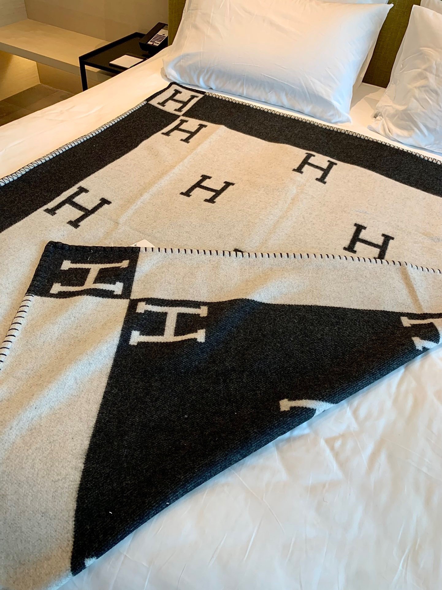 Hermes Avalon Throw Blanket in Black Wool and Cashmere