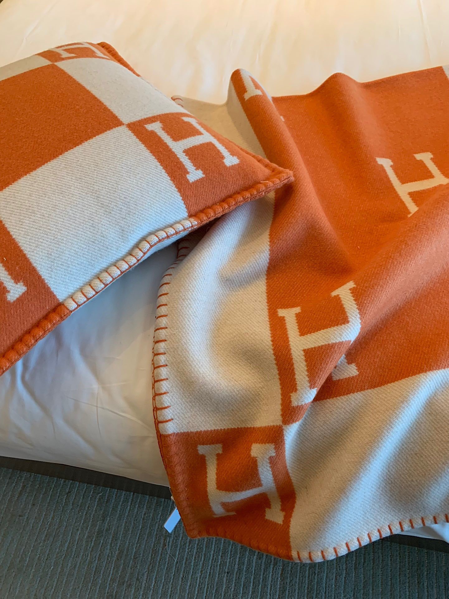 Hermes Avalon Throw Blanket in Orange Wool and Cashmere