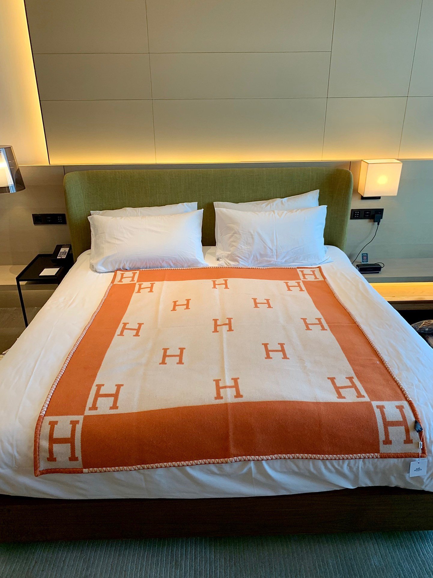 Hermes Avalon Throw Blanket in Orange Wool and Cashmere