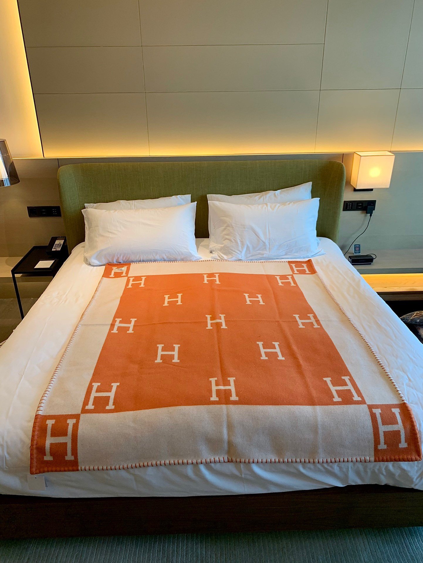 Hermes Avalon Throw Blanket in Orange Wool and Cashmere